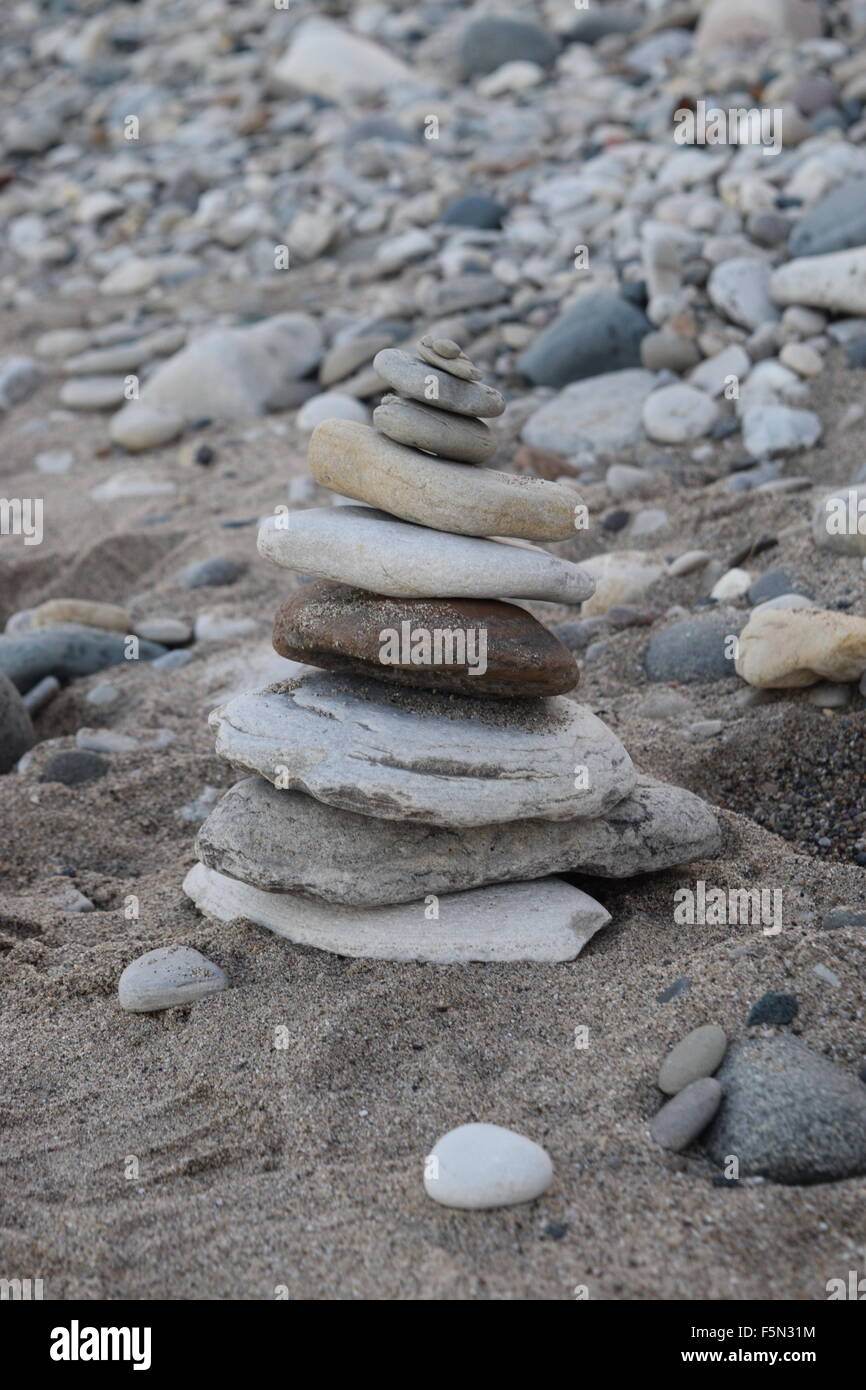 Massage rocks hi-res stock photography and images - Alamy