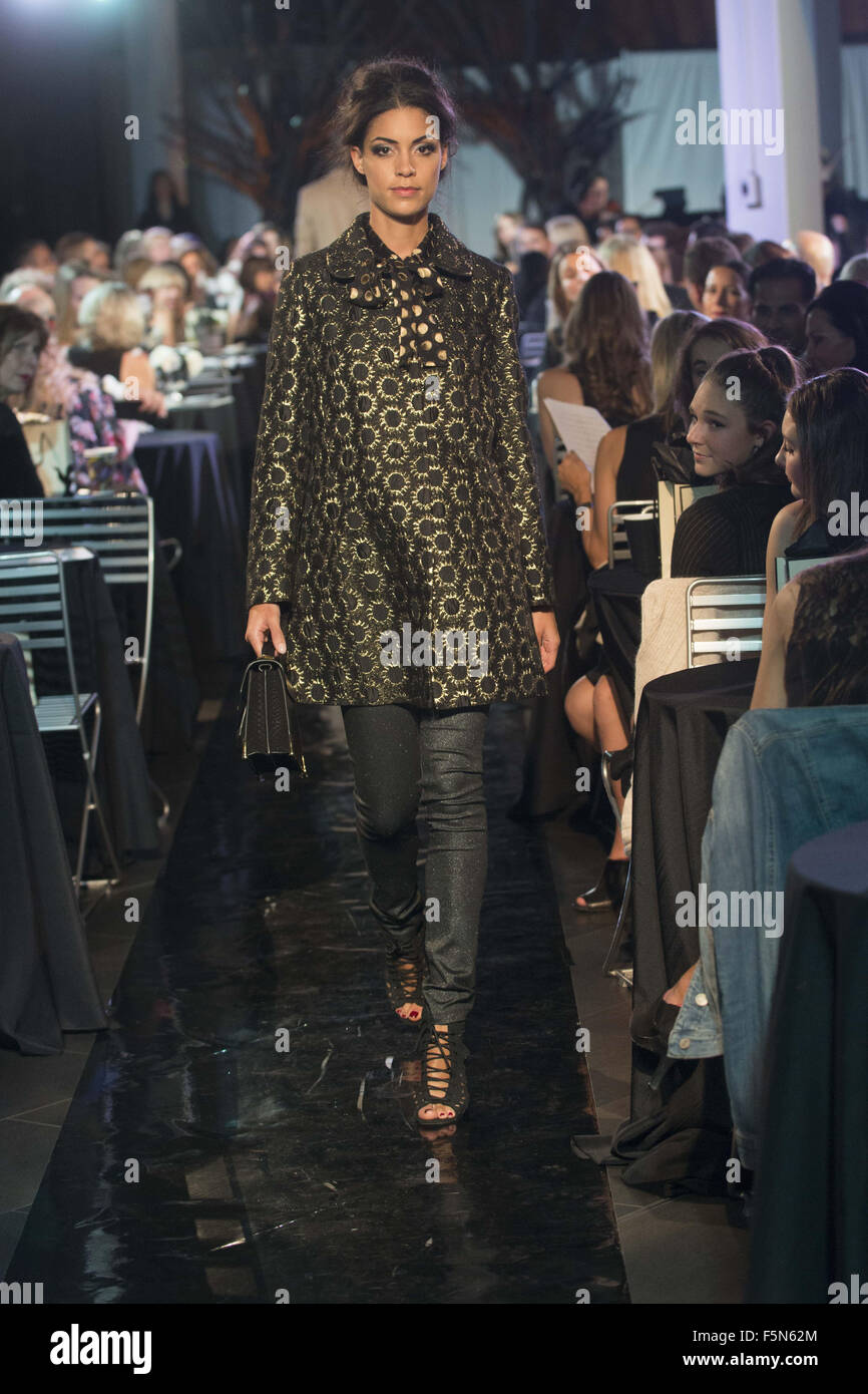 Calgary, Alberta, Canada. 6th Nov, 2015. A female model walks the