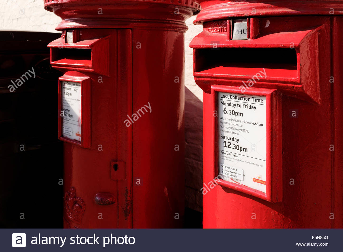 Red Post Office Letter Boxes Uk Stock Photos & Red Post Office Letter