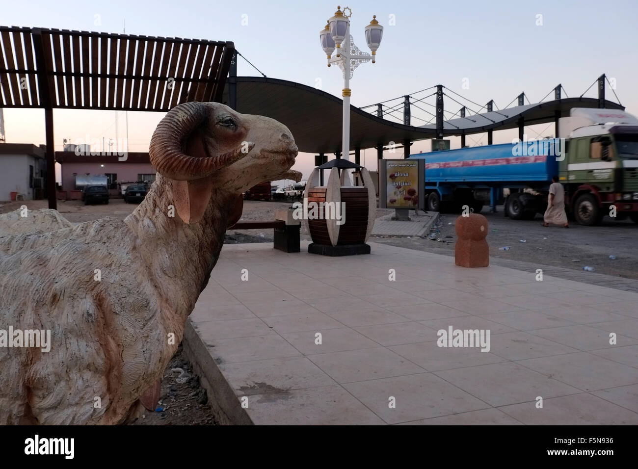 Truck Passing Through A Checkpoint At The Outskirts Of Sulaymaniyah Stock Photo Alamy