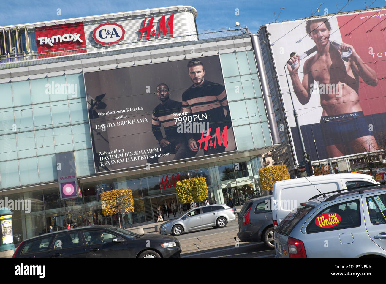 H&m billboard hi-res stock photography and images - Alamy