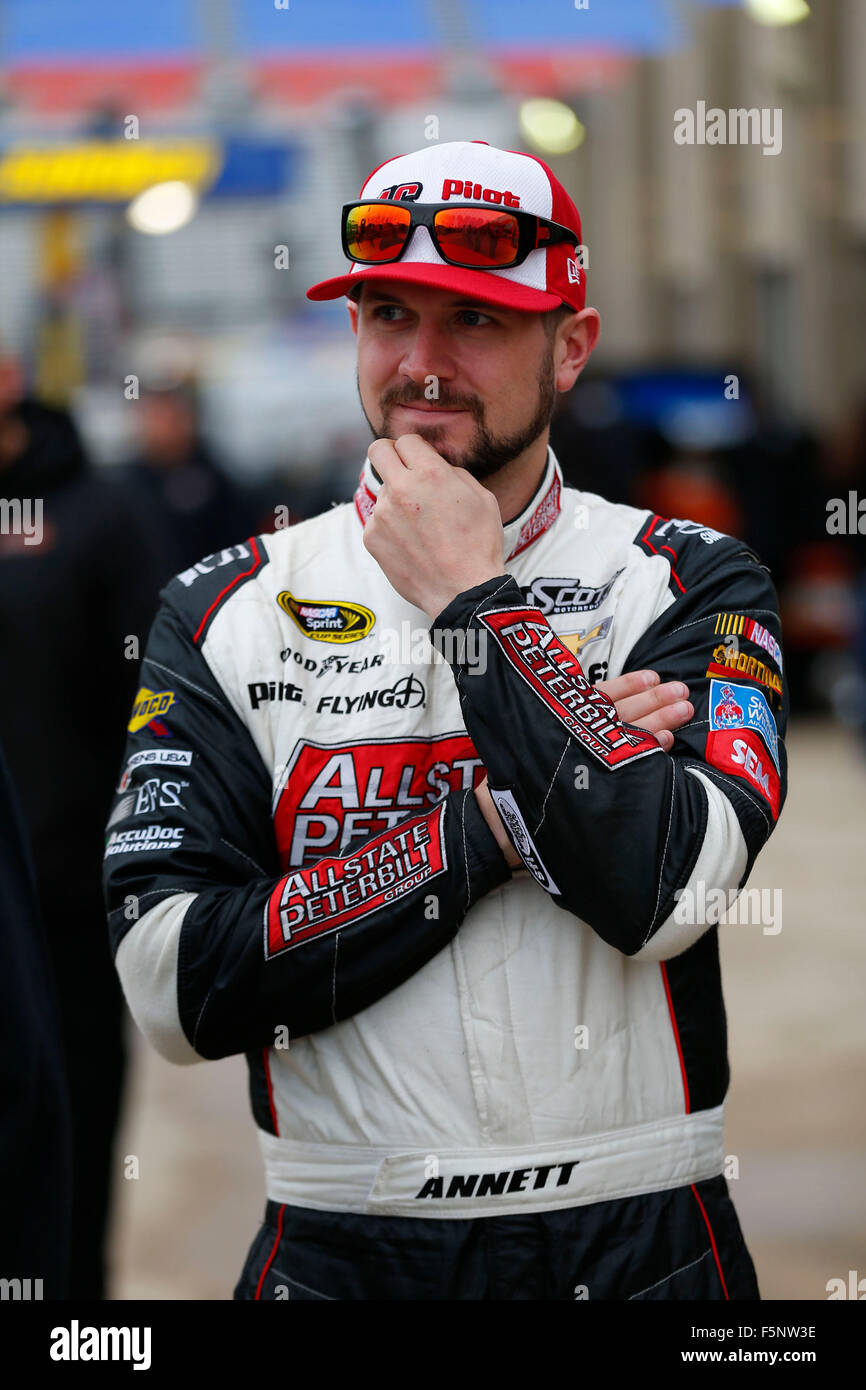 Ft. Worth, TX, USA. 7th Nov, 2015. Ft. Worth, TX - Nov 07, 2015: Michael Annett (46) waits to practice for the AAA Texas 500 at Texas Motor Speedway in Ft. Worth, TX. Credit:  csm/Alamy Live News Stock Photo