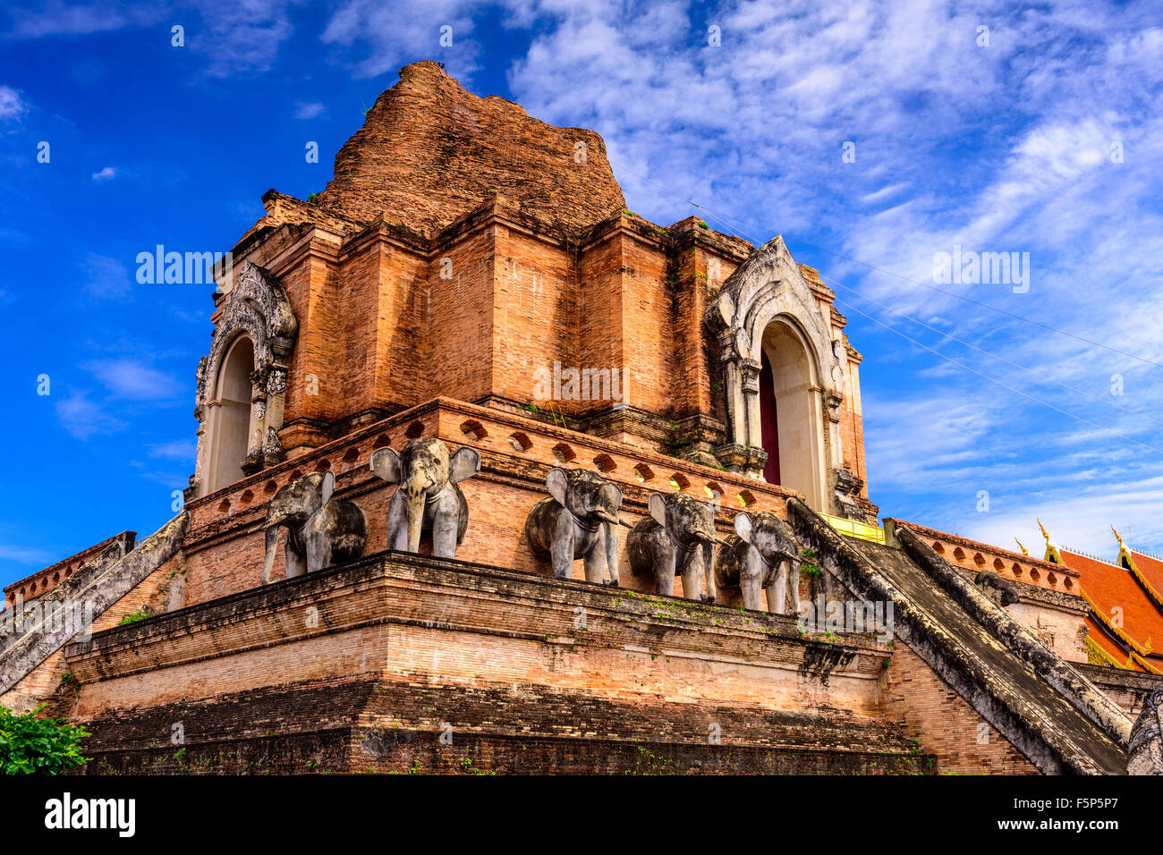 Wat Chedi Luang temple ruins in Chiang Mai, Thailand Stock Photo