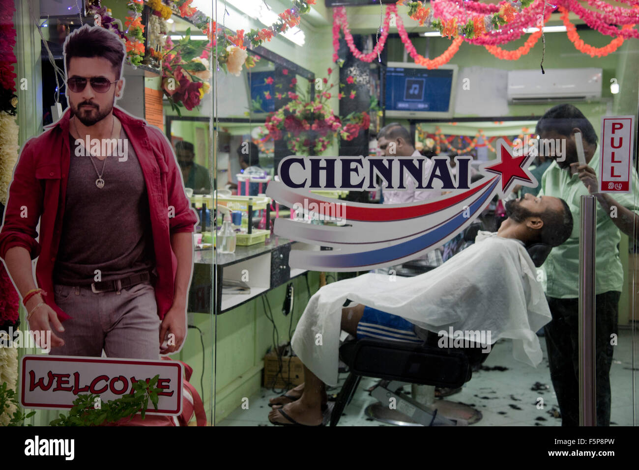 Singapore barber shop hi-res stock photography and images - Alamy