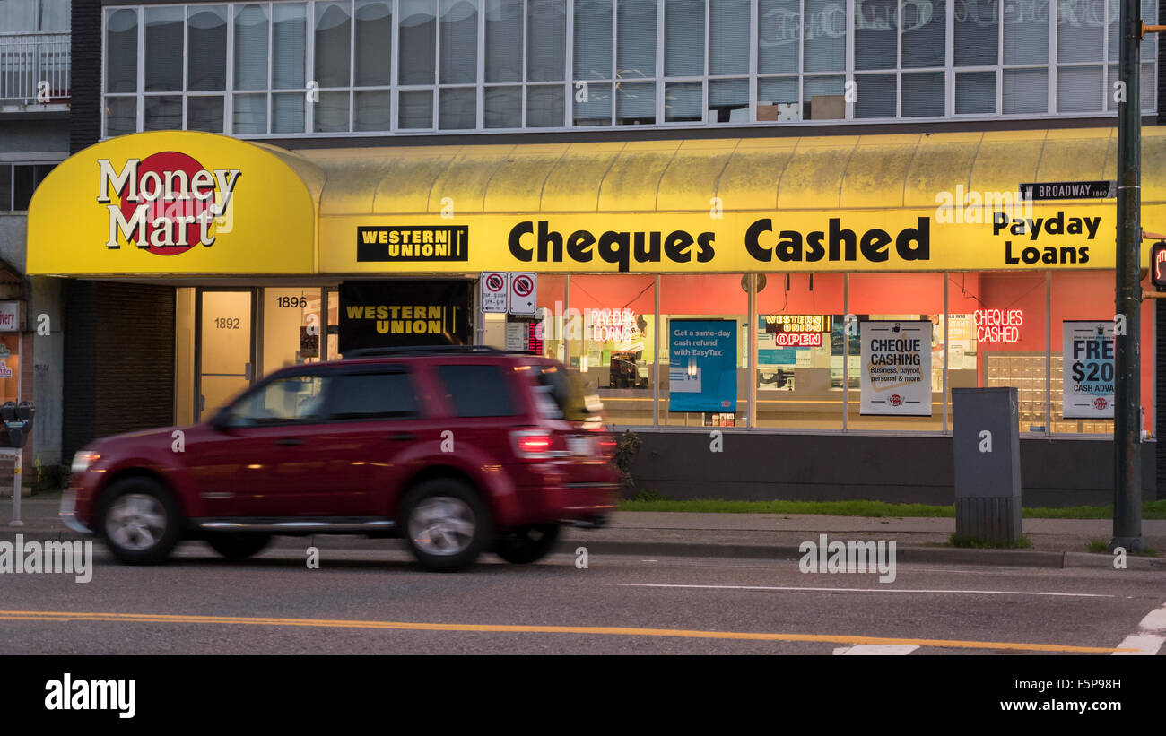 Money Mart cheque cashing and payday loans storefront Stock Photo