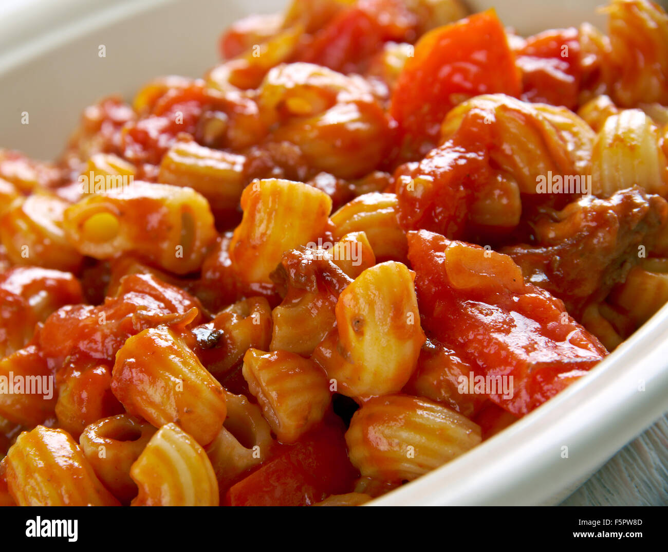 American chop suey American pasta dish , beef as tomato sauce