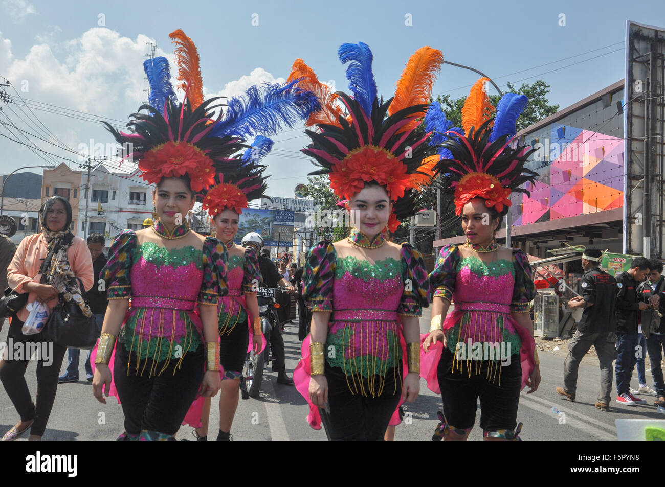 People Of Makassar Stock Photos & People Of Makassar Stock Images Alamy