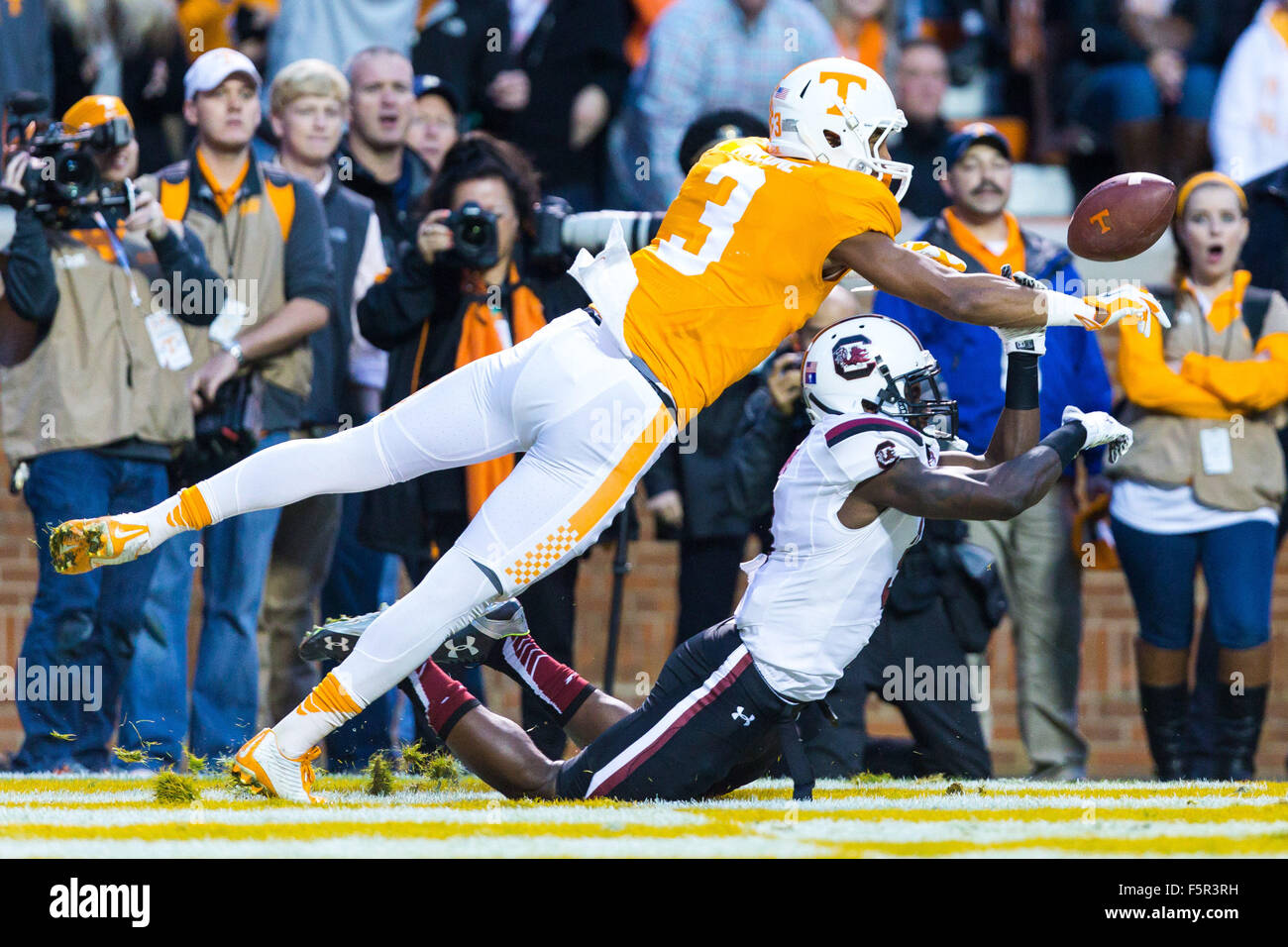 November 07, 2015: Josh Malone #3 of the Tennessee Volunteers and Chris Lammons #3 of the South Carolina Gamecocks fight for the ball during the NCAA Football game between the University of Tennessee Volunteers and the South Carolina Gamecocks at Neyland Stadium in Knoxville, TN Tim Gangloff/CSM Stock Photo