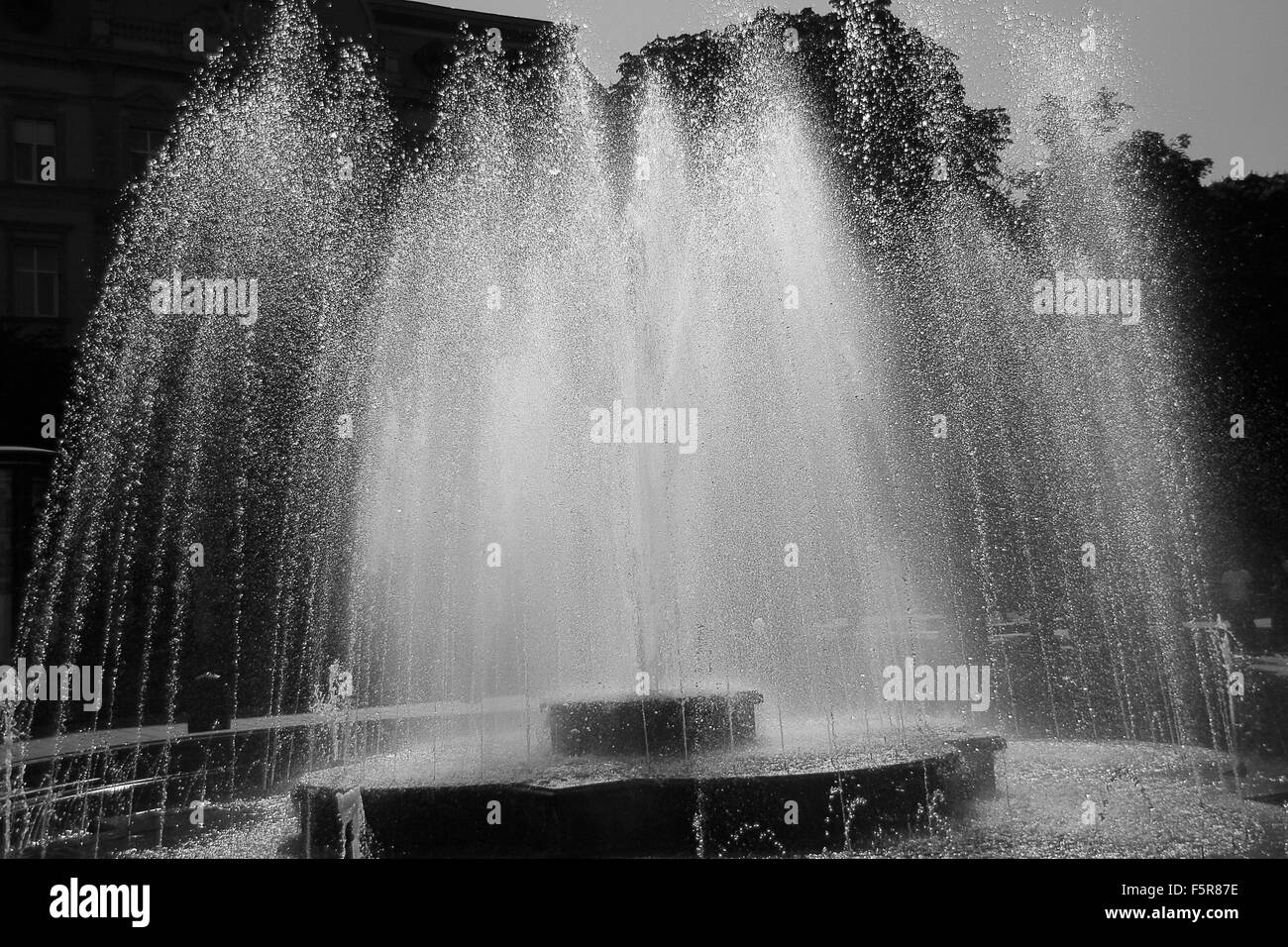 Fountain in park city Black and White Stock Photos & Images - Alamy