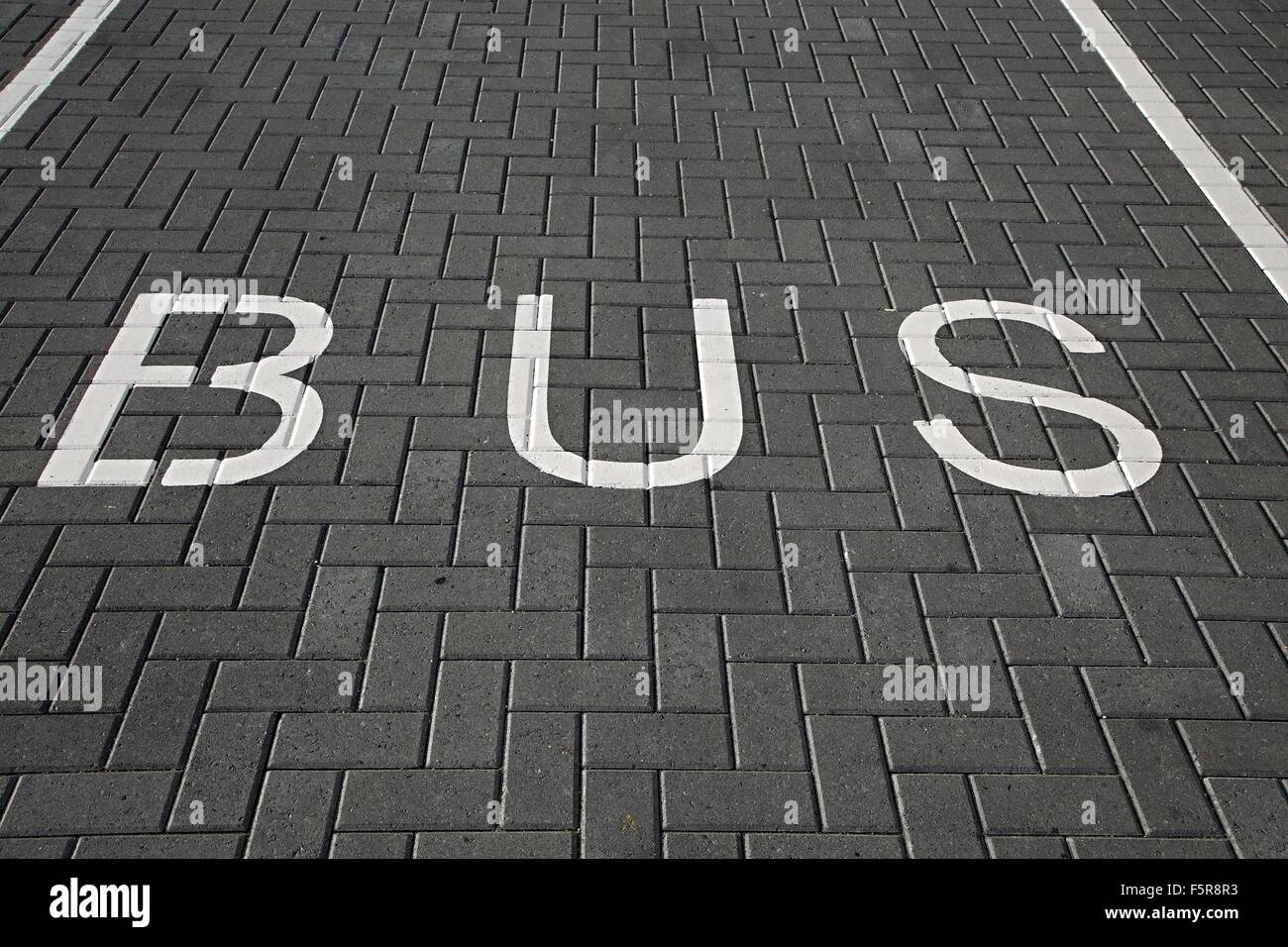 Bus Lane Sign Stock Photo Alamy