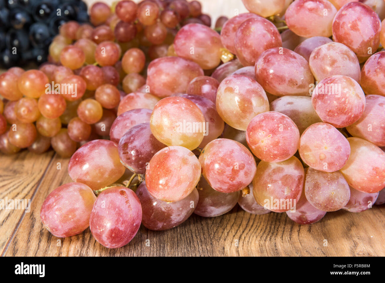 Pink dessert grapes from Central Asia (Samarkand) Stock Photo
