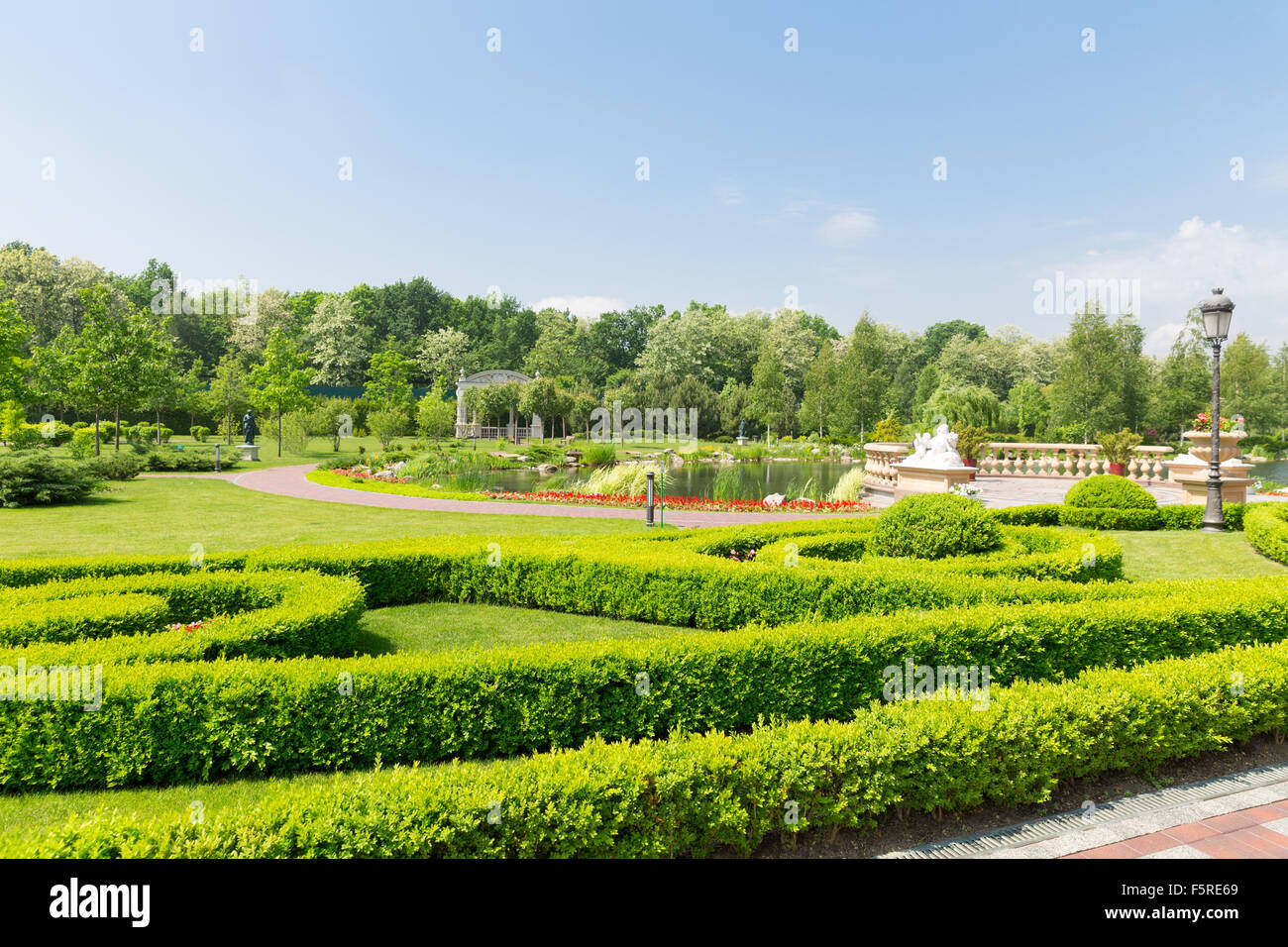 Luxurious plants hi-res stock photography and images - Alamy