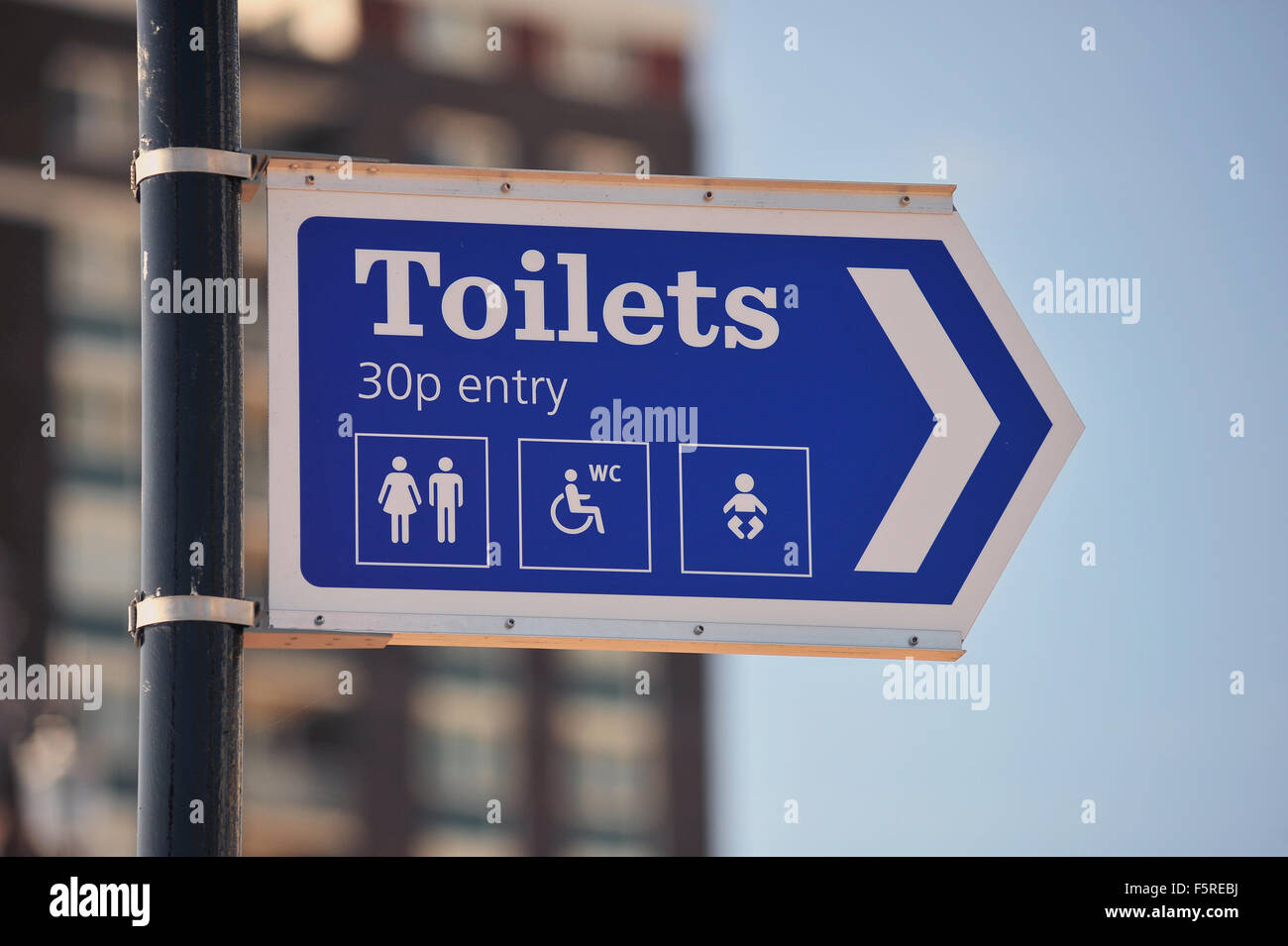 A public toilets sign on the seafront in Brighton Stock Photo Alamy