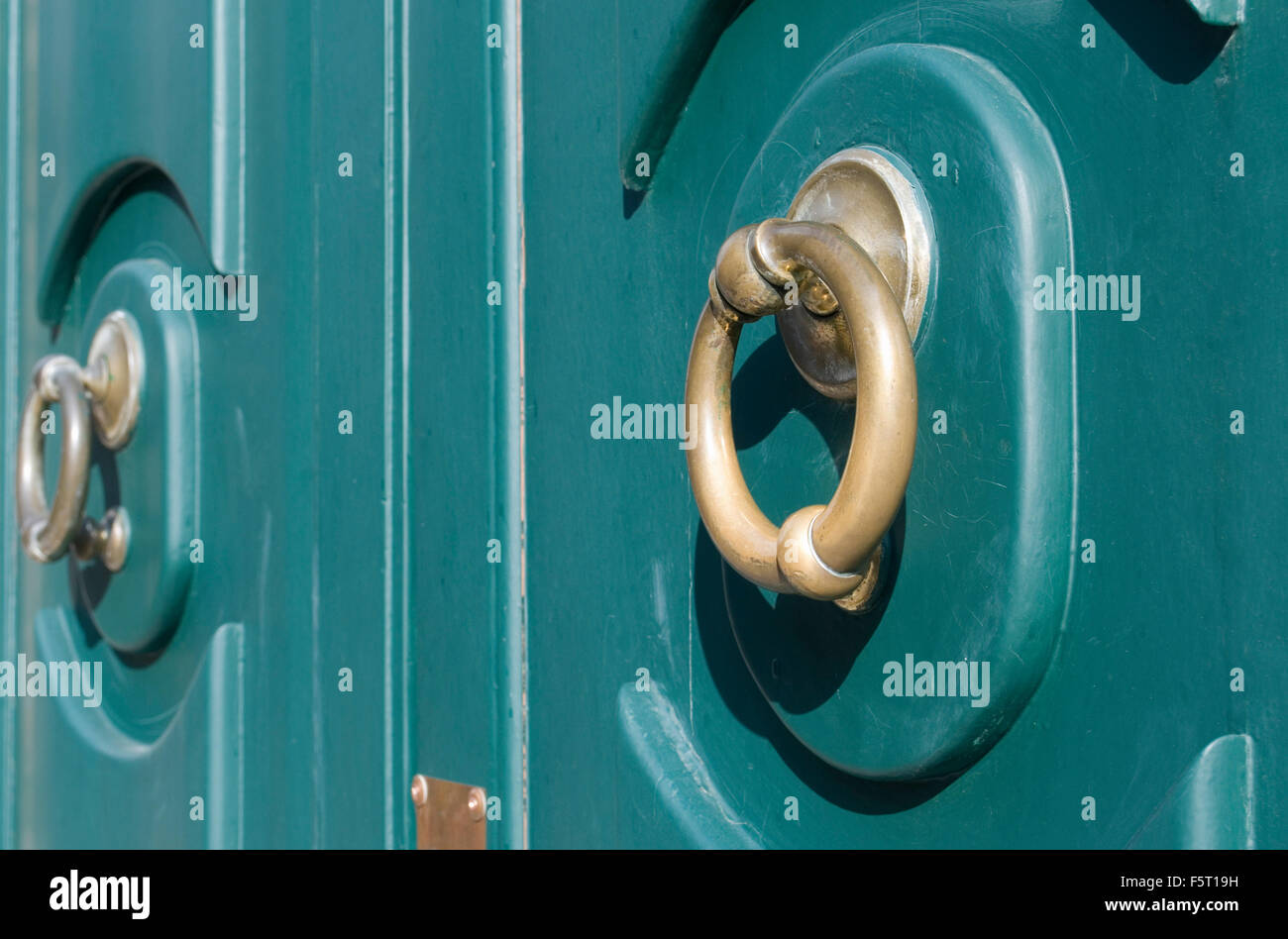 Ring door knockers hires stock photography and images Alamy
