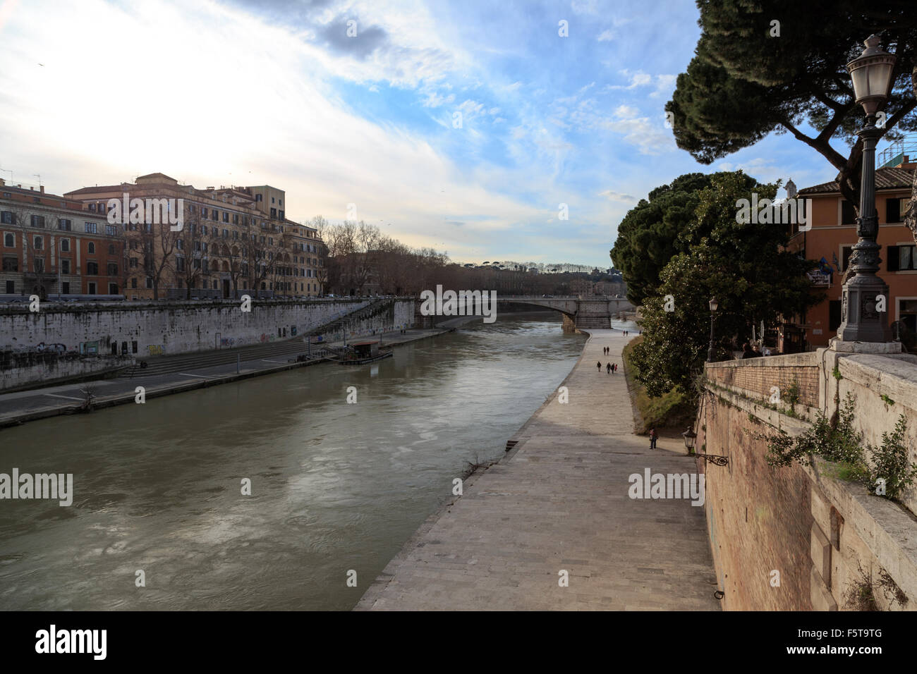 Historic cityscape along the Tiber in Rome, Italy Stock Photo - Alamy