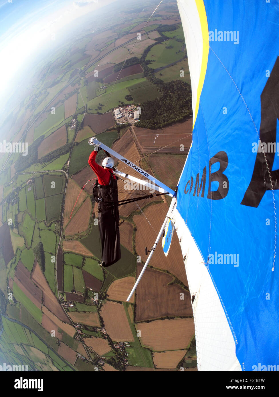 Hang gliding hires stock photography and images Alamy