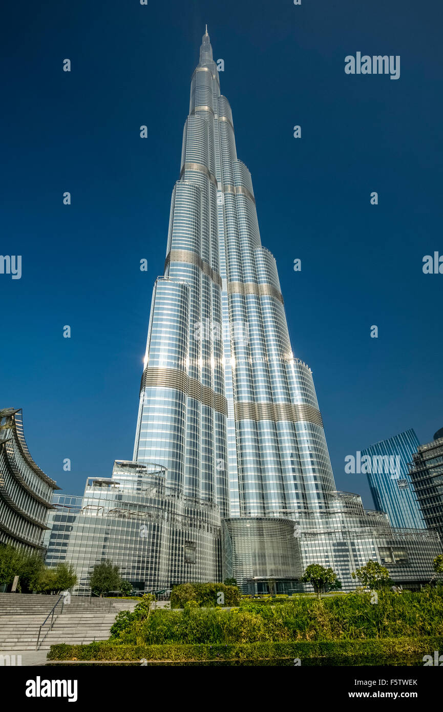 From Burj Khalifa to The Shard: 10 structural engineering masterpieces with  incredible viewpoints - We Build Value, image size:865x1390
