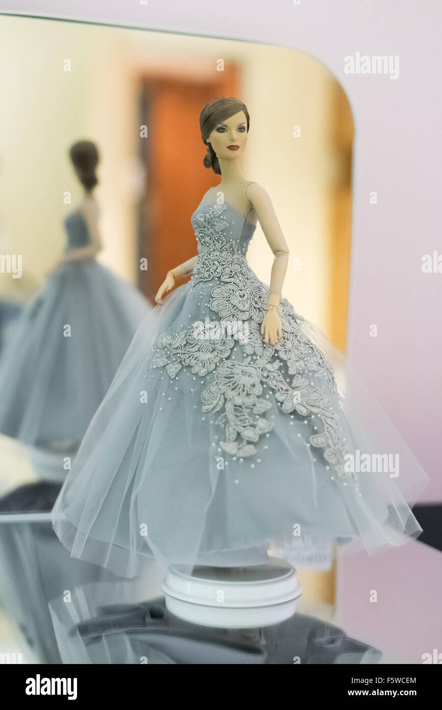 barbie queen doll