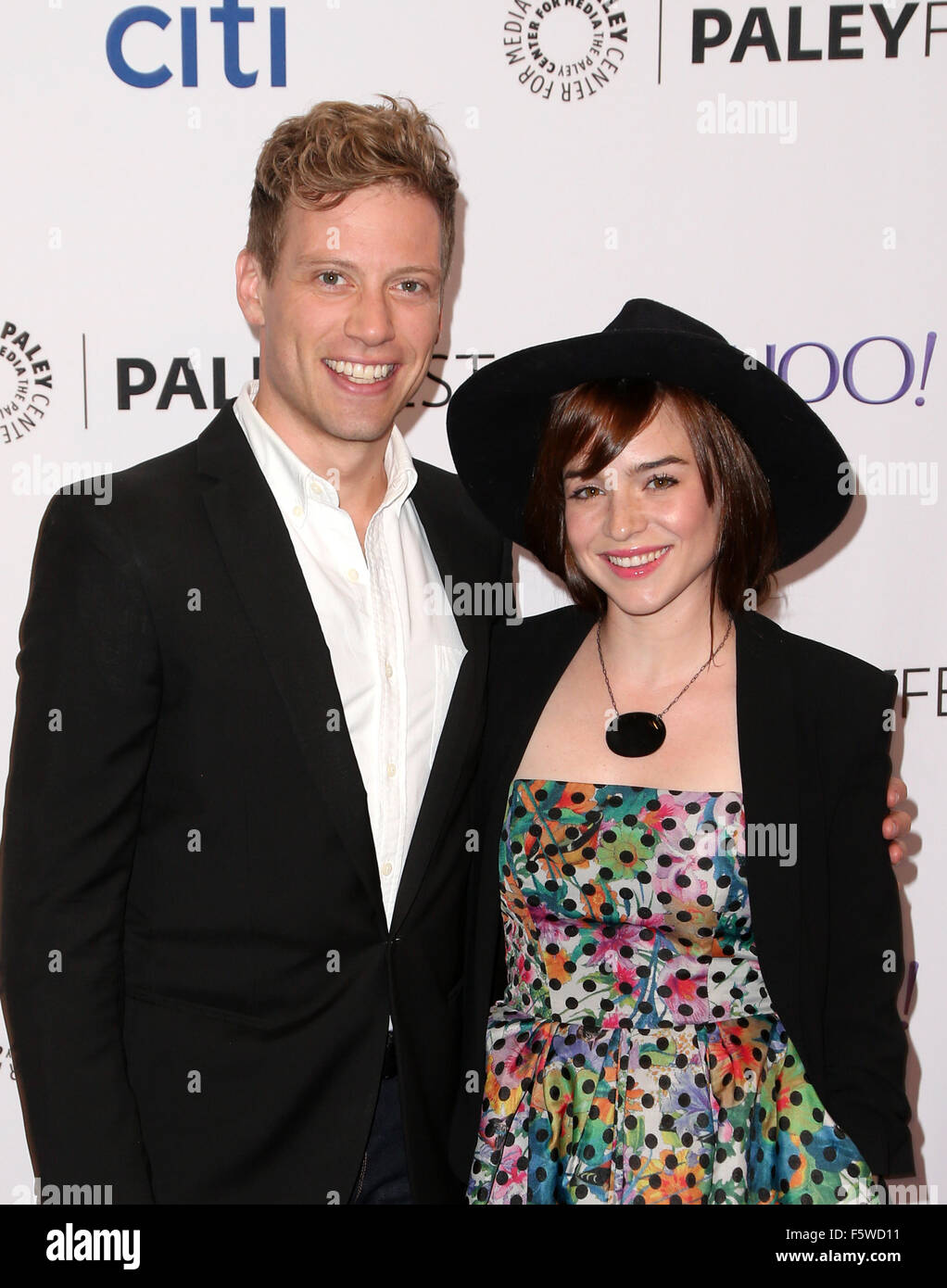 Renee felice smith and barrett foa hi-res stock photography and images -  Page 2 - Alamy