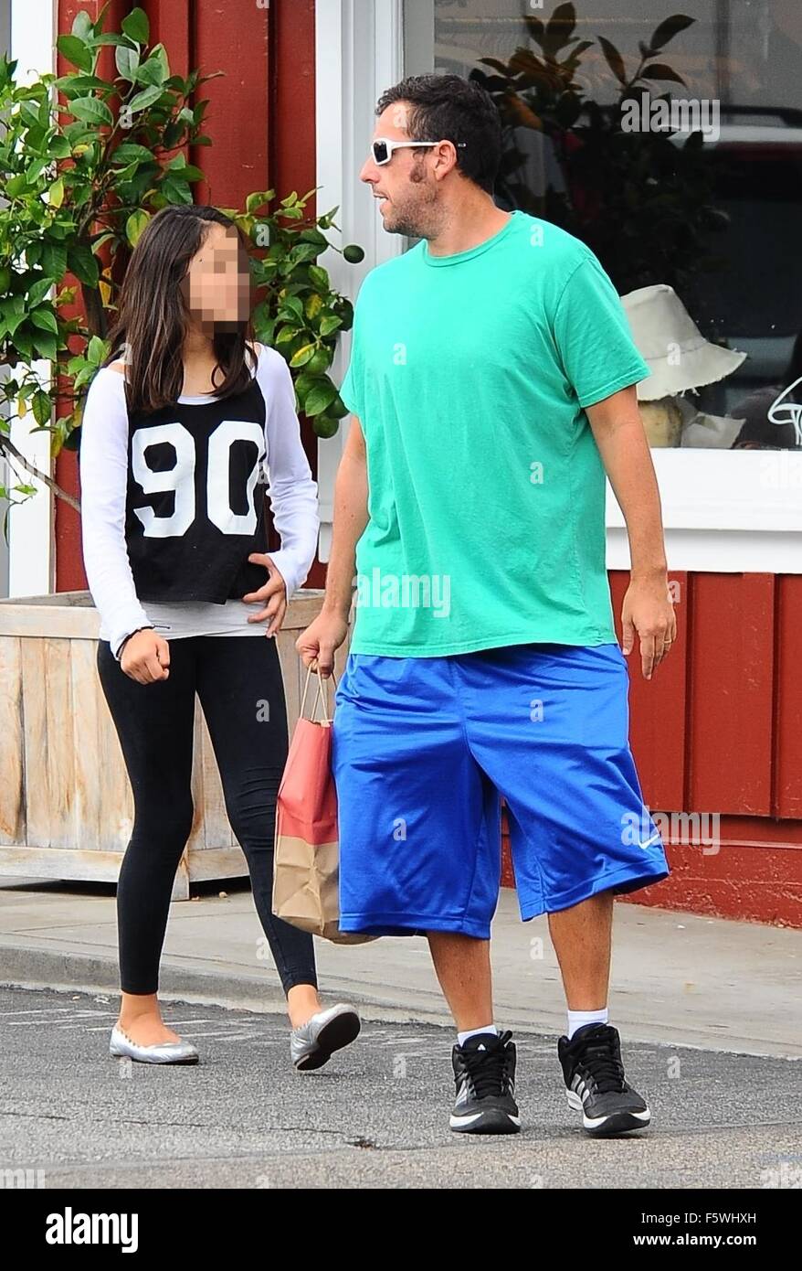 Actor Adam Sandler takes his daughter for lunch with her friends in