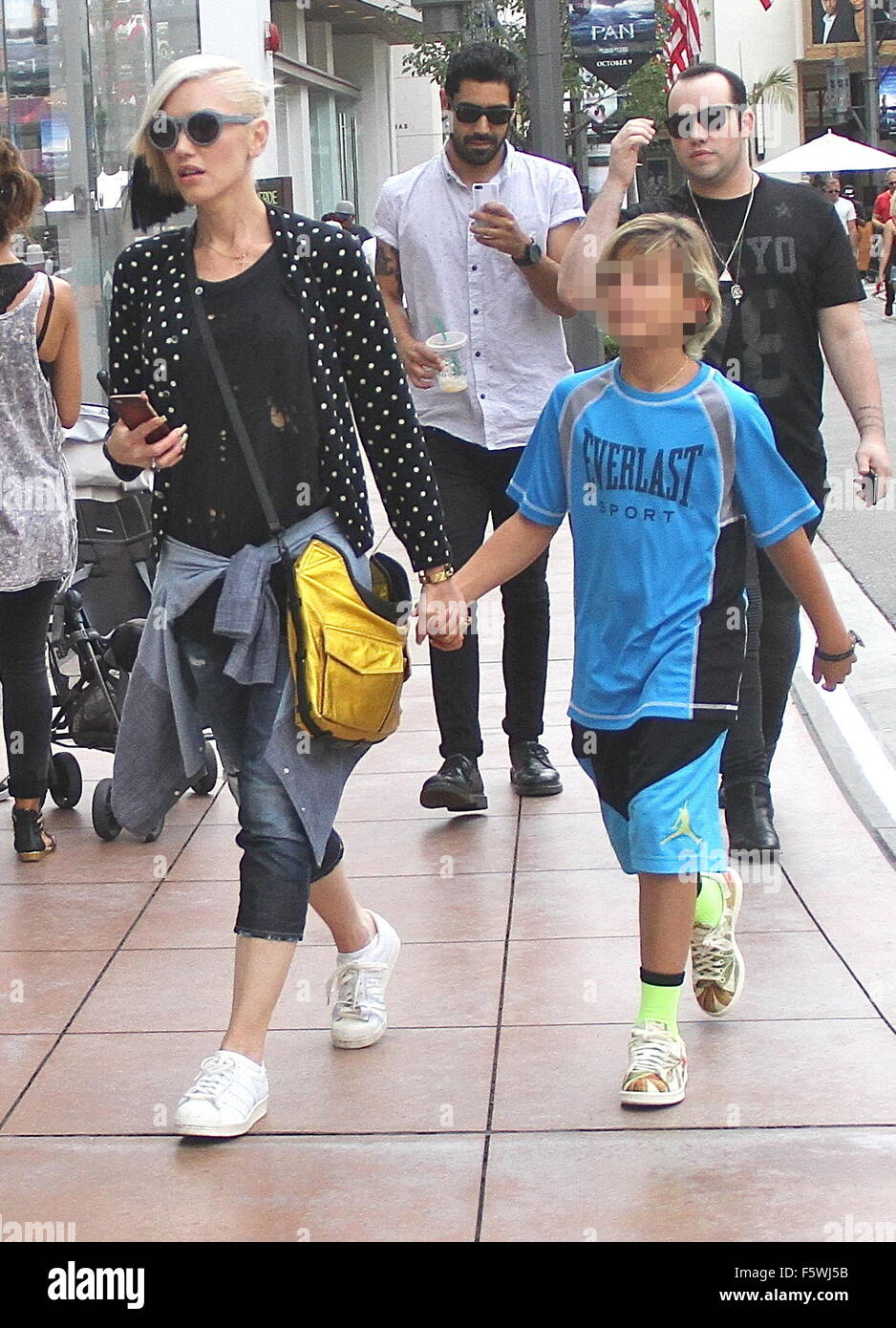 Gwen Stefani takes her son Kingston shopping at The Grove  Featuring: Gwen Stefani, Kingston Rossdale Where: Hollywood, California, United States When: 12 Sep 2015 Stock Photo