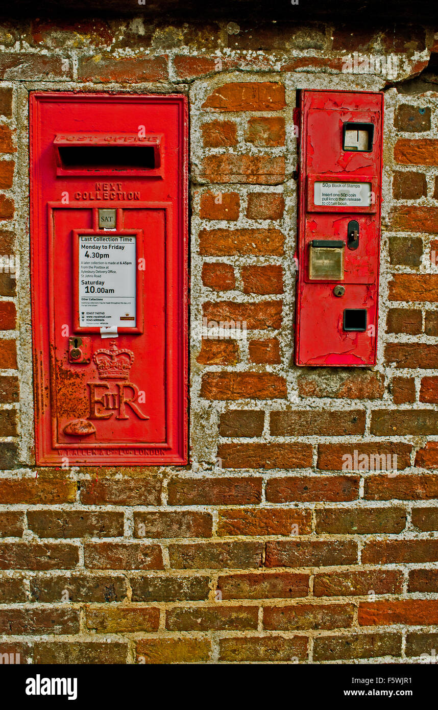 Postbox and Stamp machine at Brill in Buckinghamshire Stock Photo