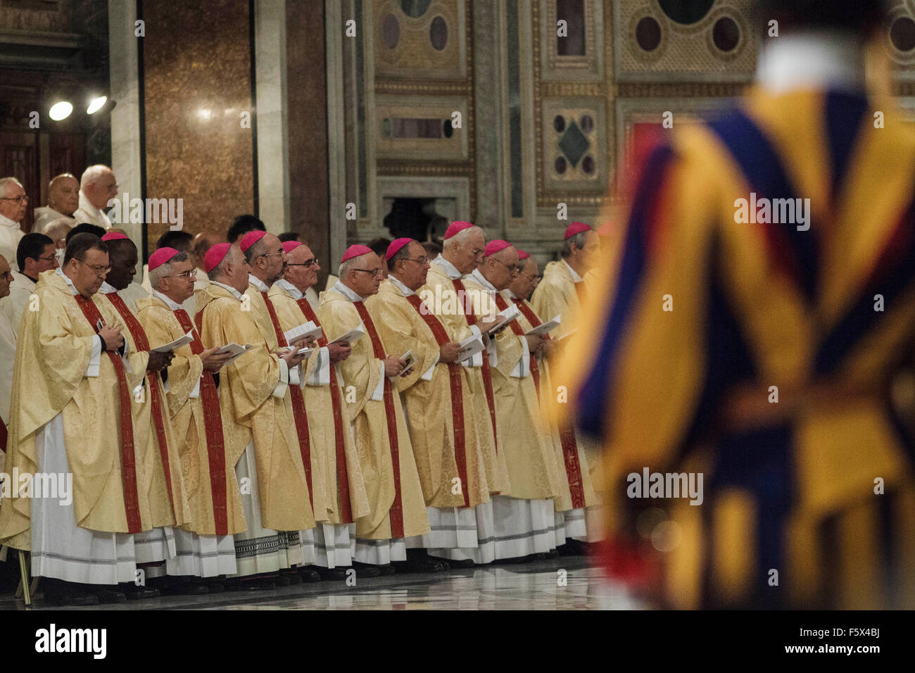 Episcopal Ordination Msgr Hi res Stock Photography And Images Alamy