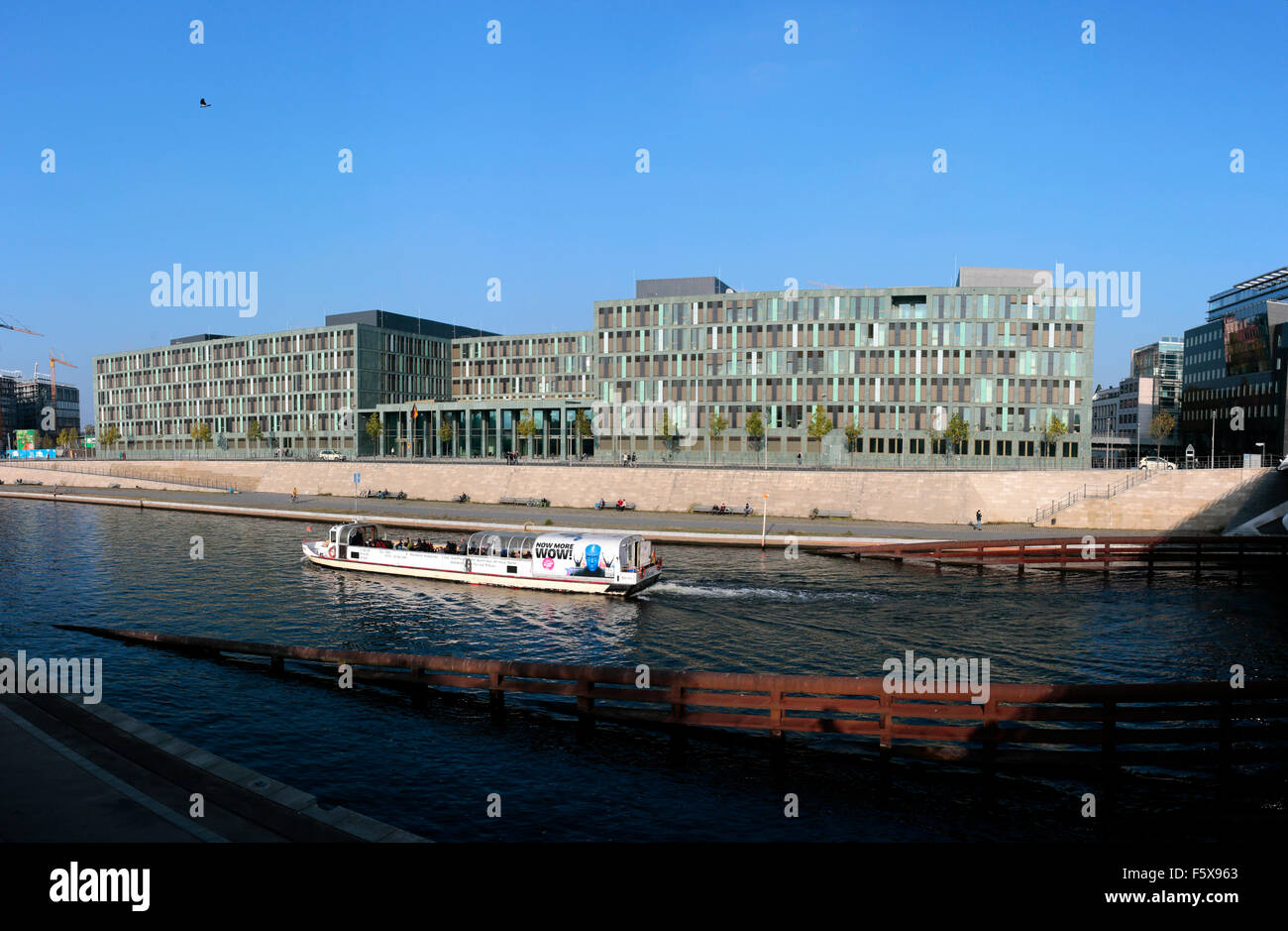Panorama: der Neubau des Bundesministeriums fuer Bildung, Berlin-Mitte. Stock Photo