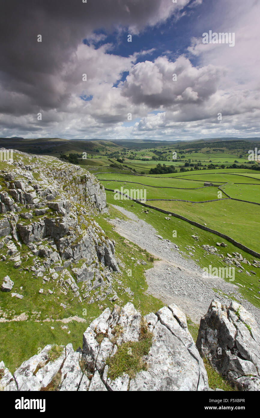View towards Moughton Scars and Crummackdale from Robin Procters Scar near, Austwick, Yorkshire Dales, North Yorkshire, UK Stock Photo