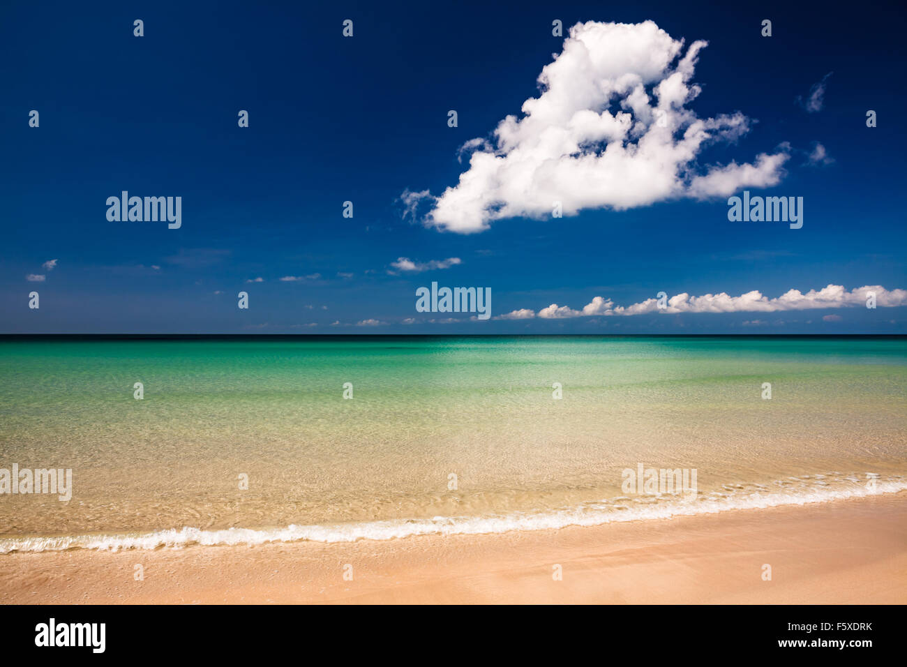 Sunny seascape perfect island beach hi-res stock photography and images ...