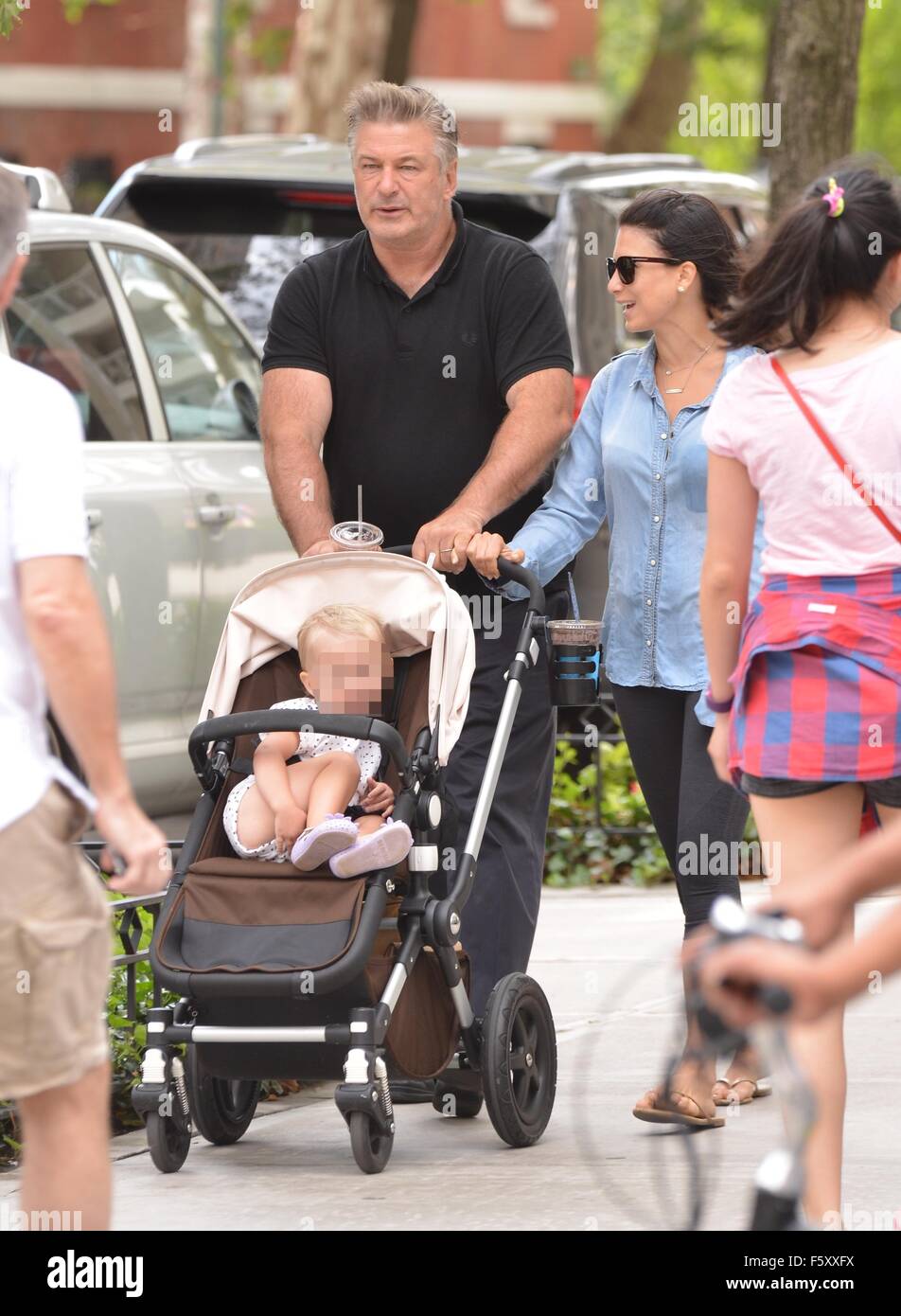 Alec Baldwin and wife Hilaria Baldwin take their daughter, Carmen, out