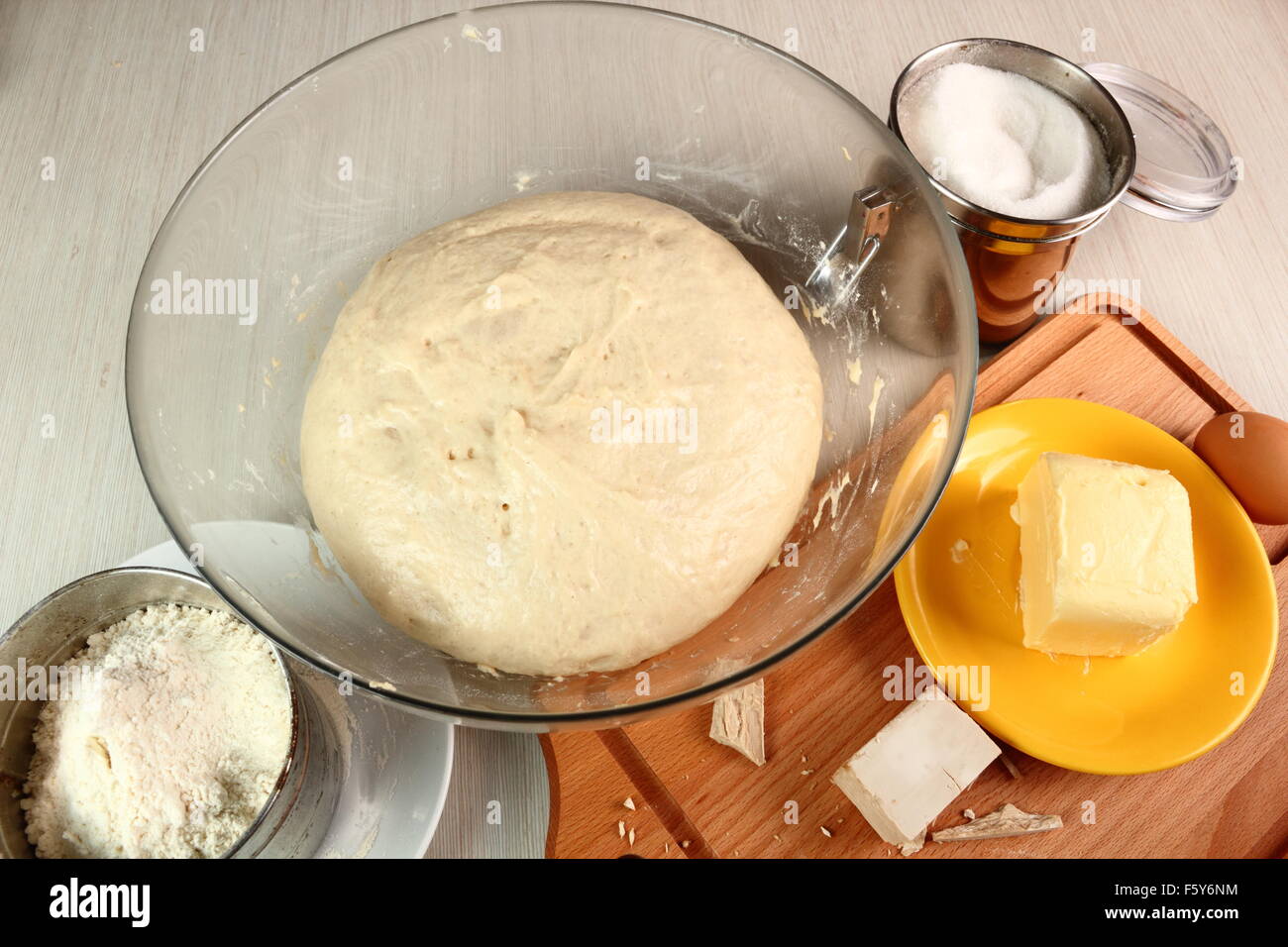 Yeast dough (leaven) after rising, or "proofing", for 60 minutes