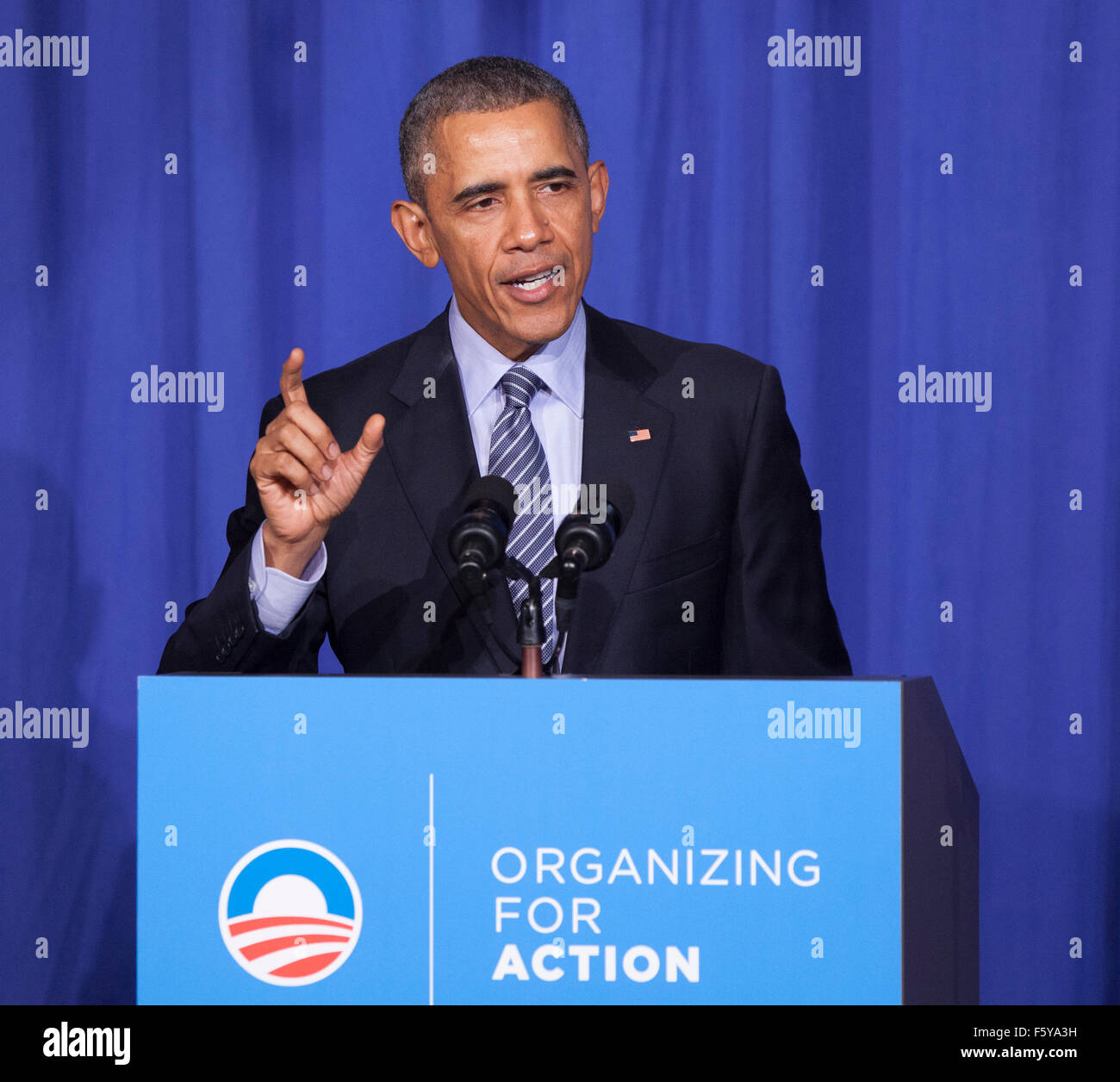 Washington, DC, USA. 09th Nov, 2015. United States President Barack Obama makes remarks at an Organizing for Action dinner at the St. Regis Hotel in Washington, DC on Monday, November 9, 2015. Organizing for Action is a community organizing project that supports the policies of the President. Credit:  dpa picture alliance/Alamy Live News Stock Photo