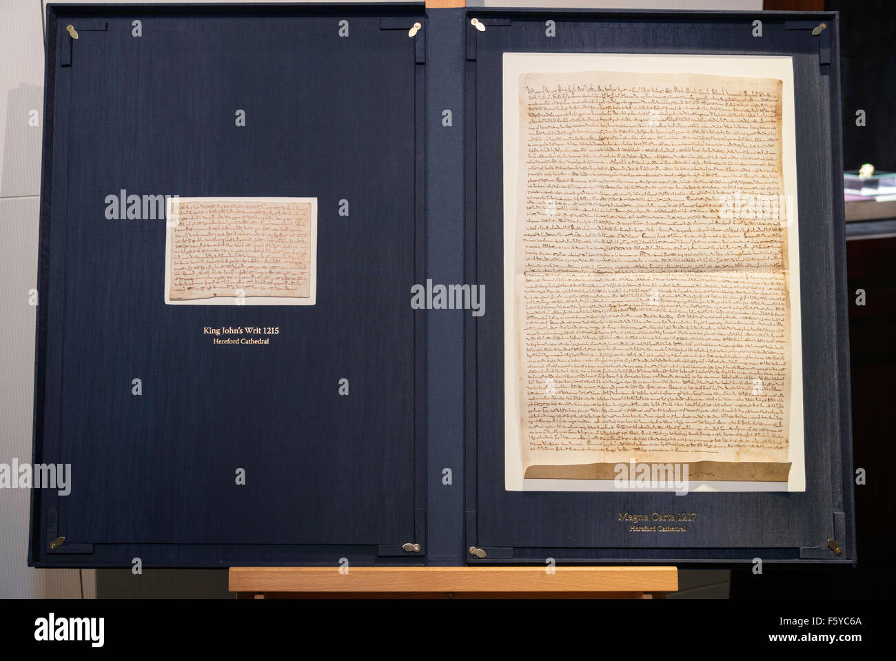 Hong Kong, China. 10th Nov, 2015. Replica in the foyer.Magna Carta 800 Global tour comes to Hong Kong. Hereford Cathedral are exhibiting this 1217AD copy of the Magna Carta on a tour that takes in 9 countries including Hong Kong Credit:  Jayne Russell/Alamy Live News Stock Photo