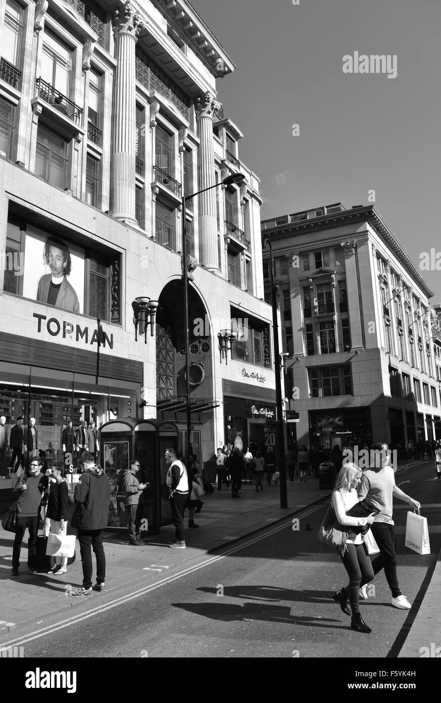 Shoppers Crossing, Oxford Street, London, England Stock Photo - Alamy
