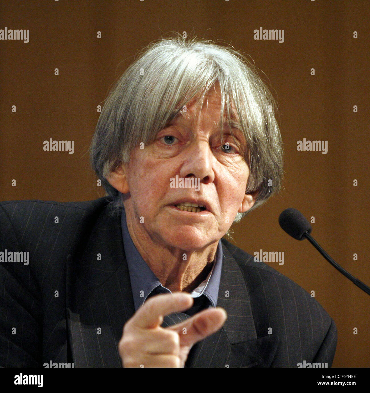 (File) French Writer and Philosopher André Glucksmann speaks at the Dahlem Humanties Center of the Berlin Free University in Berlin on 08 January 2008. Photo: Claudia Esch-Kenkel (c) dpa - Report Stock Photo