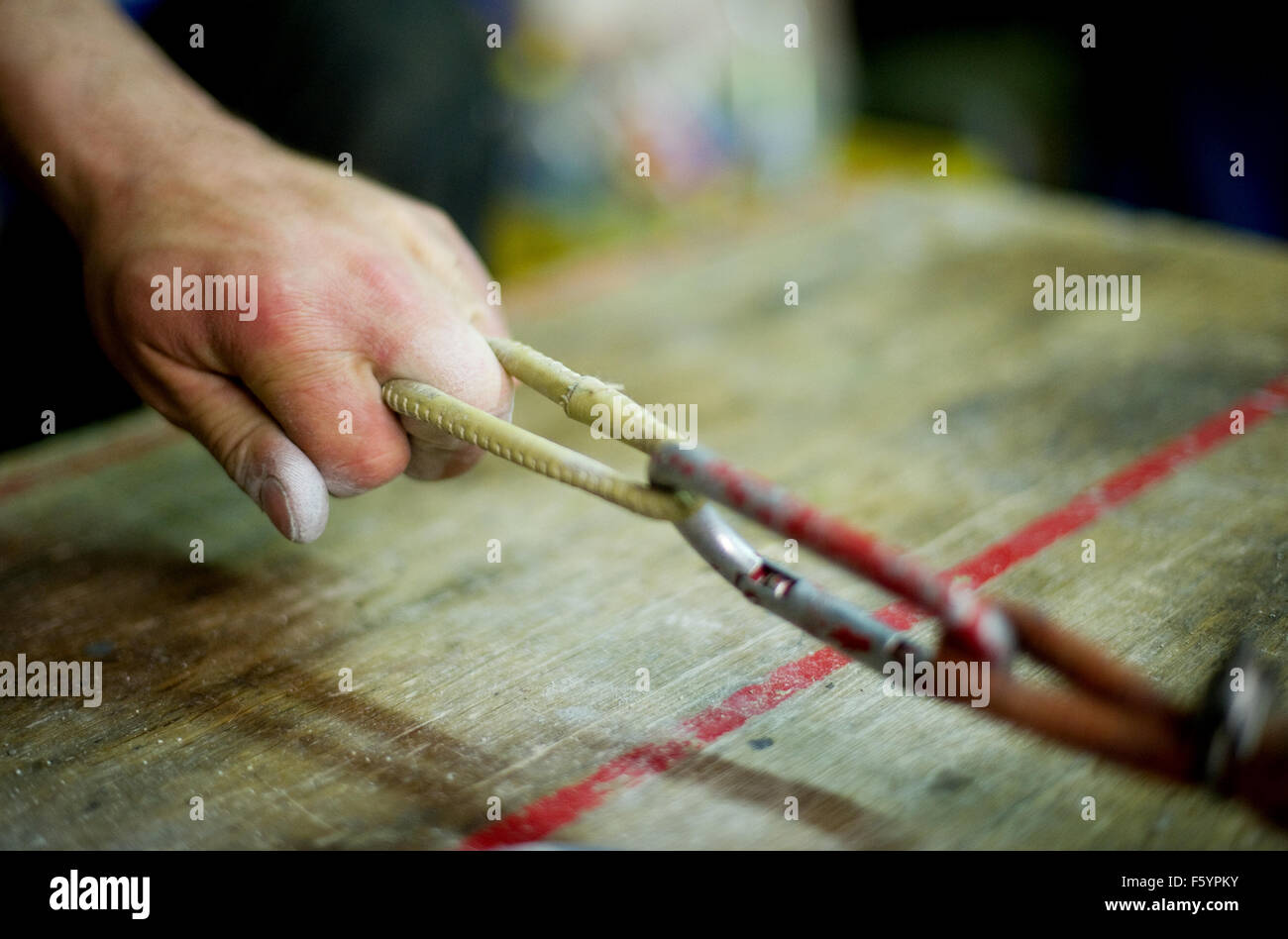 Ohlstadt, Germany. 22nd Oct, 2015. Finger pulling champion Josef