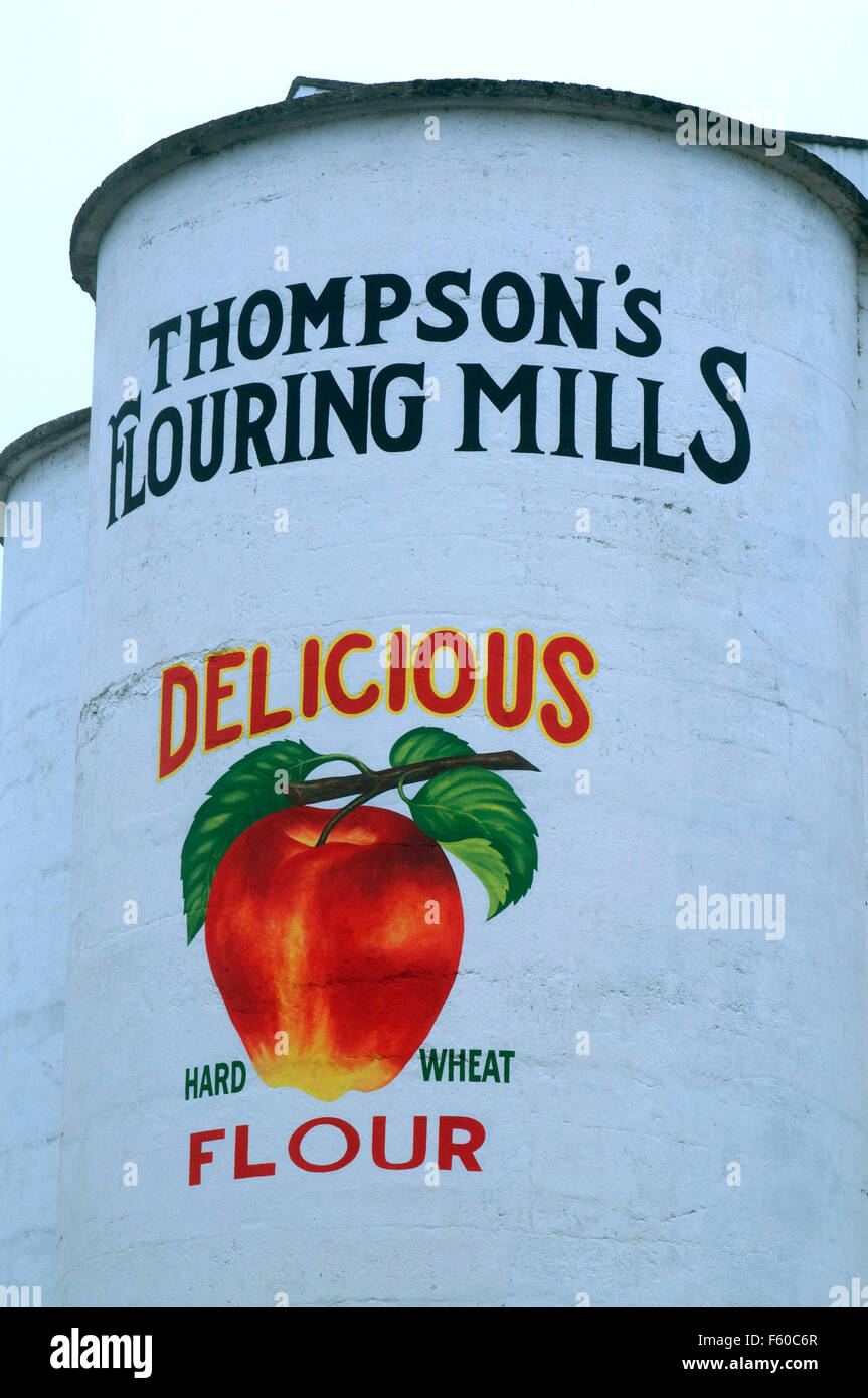 Grain silo, Thompson's Mills State Park, Oregon Stock Photo Alamy