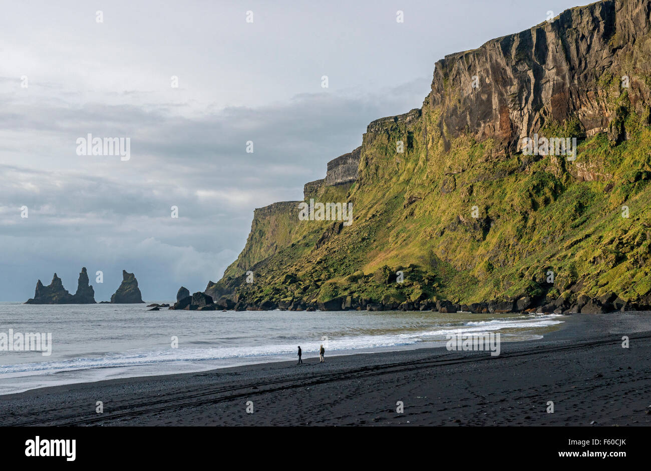 Iceland, Vik beach and the Reynisdrangar Rocks off the headland Stock Photo