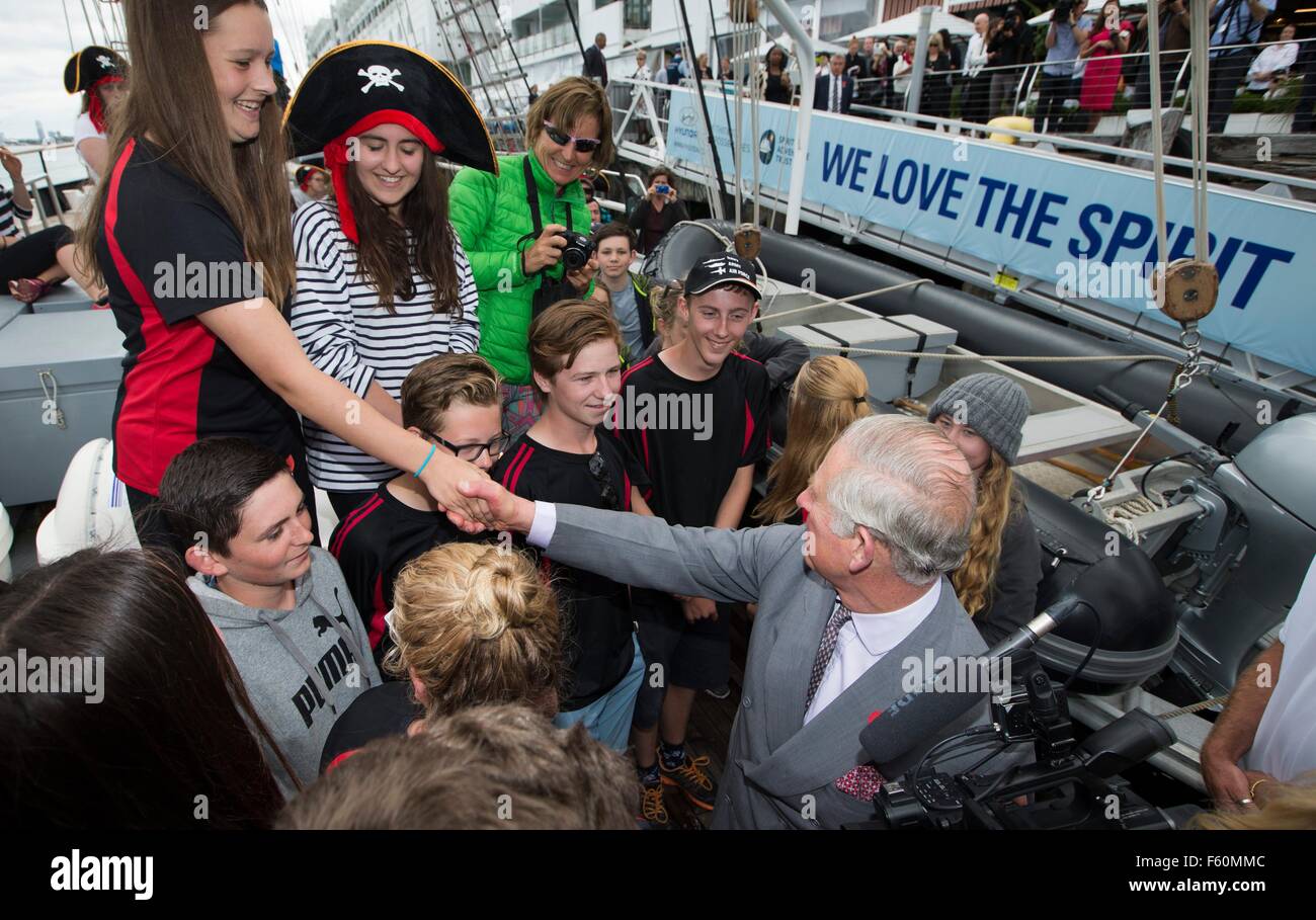 Auckland, New Zealand - November 10, 2015 - Prince Charles, Prince of Wales, visits the Spirit of New Zealand training vessel on Princes wharf on November 10, 2015 in Auckland, New Zealand. Charles and Camilla visit New Zealand from November 4 to November 10 attending events in Wellington, Dunedin, Nelson, Westport, Ngaruawahia, Auckland and New Plymouth (Fairfax Pool/Nick Reed). Credit:  dpa picture alliance/Alamy Live News Stock Photo