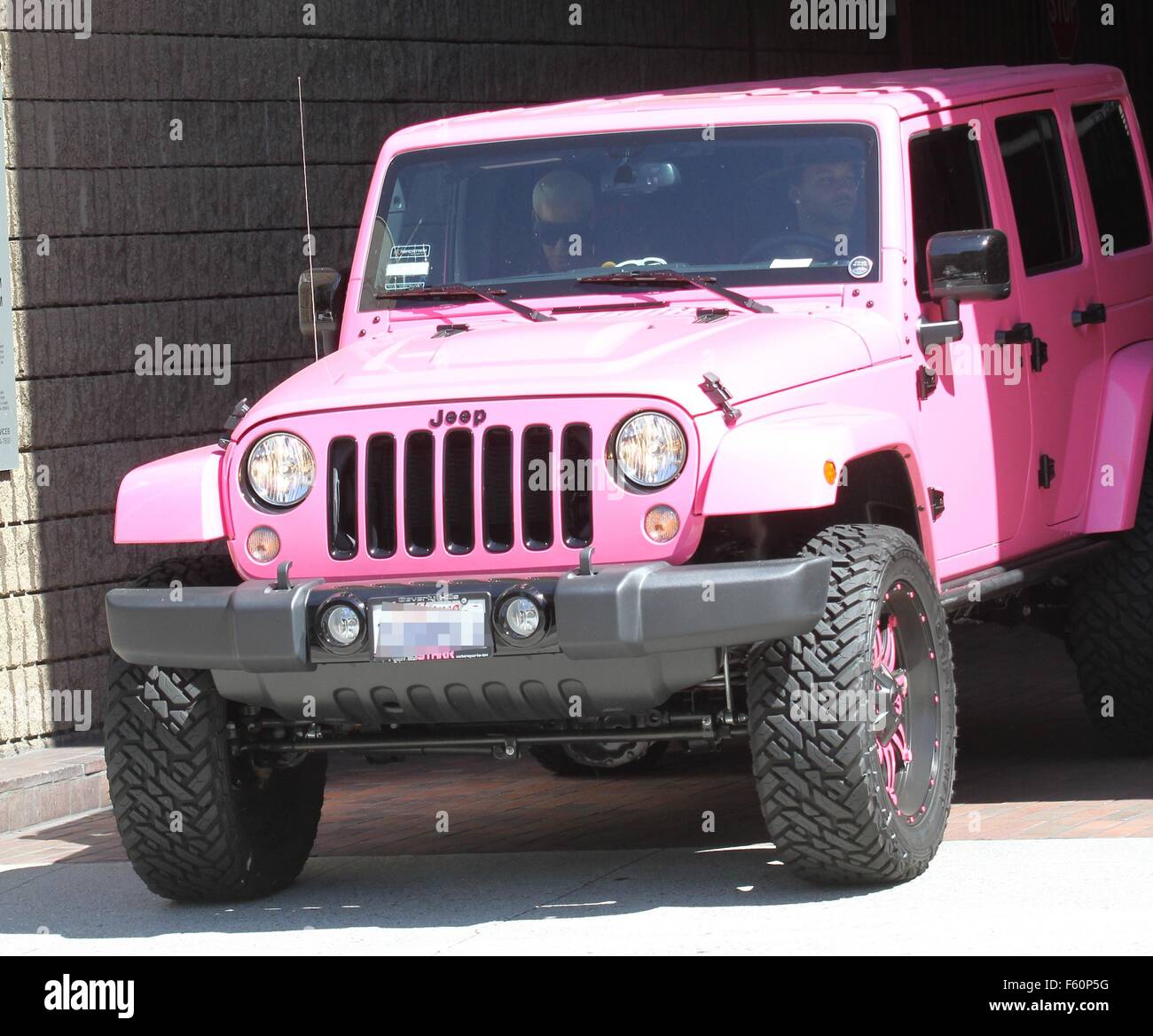 Amber Rose and her assistant seen driving in Amber's custom gaint bright  pink Jeep in Beverly Hills Featuring: Amber Rose Where: Hollywood,  California, United States When: 25 Sep 2015 Stock Photo - Alamy