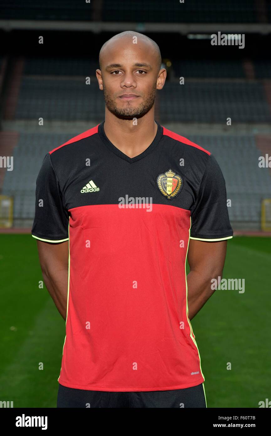 Brussels, Belgium. 10th Nov, 2015. The Belgium mens national football team  in official photoshoot for newly introduced Adidas kit. Vincent Kompany  Credit: Action Plus Sports/Alamy Live News Stock Photo - Alamy