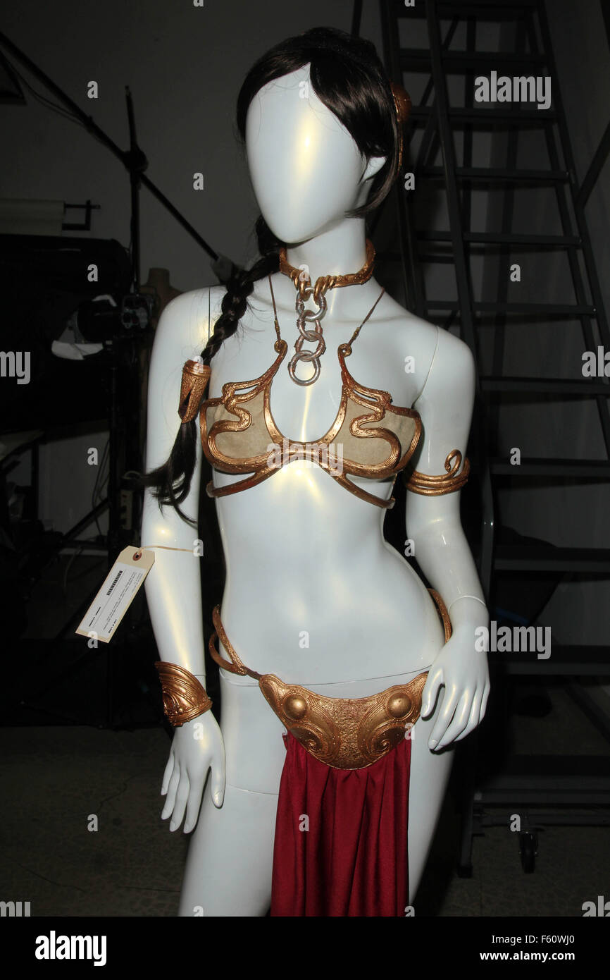 Slave leia costume hi-res stock photography and images - Alamy