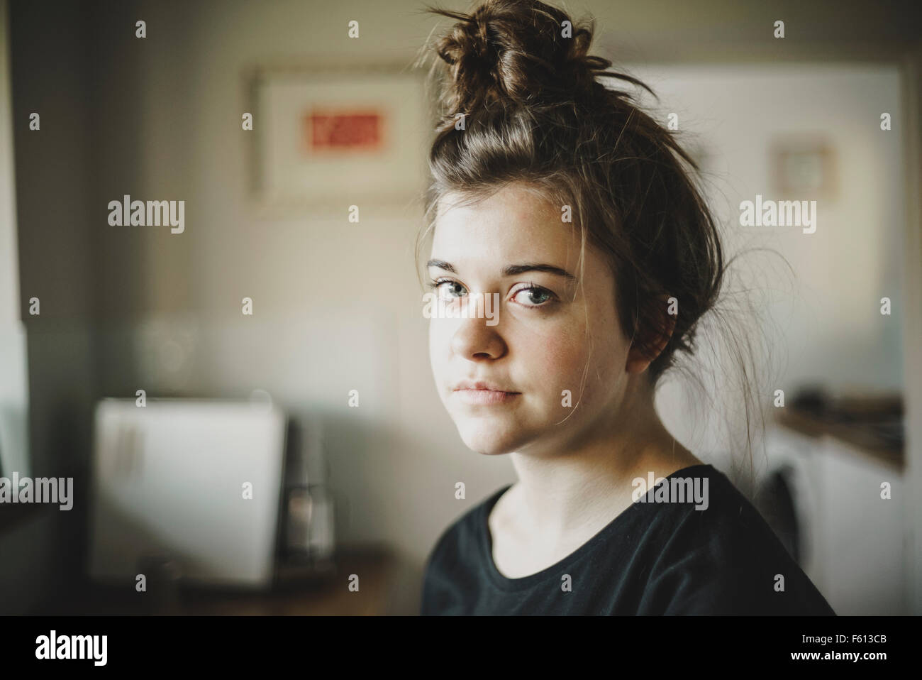 Head and shoulder hi-res stock photography and images - Alamy