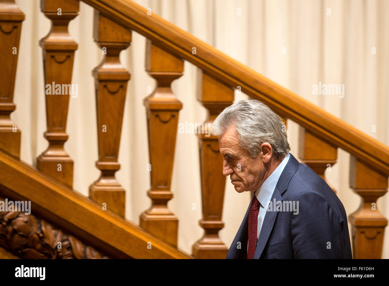 Lisbon, Portugal. 10th November, 2015. The Portuguese Parliament passed today a motion of no confidence with the support of the Socialists and the Left parties, leading to the fall of the twentieth Constitutional Government of Portugal headed by Prime Minister Pedro Passos Coelho.  The result was expected, following the parliamentary elections (October 4) and the  subsequent loss of its absolute majority by the centre-right coalition Government. Lisbon, PT, on Nov 10, 2015. (Photo by Gonçalo Silva/Alamy Live News) Stock Photo