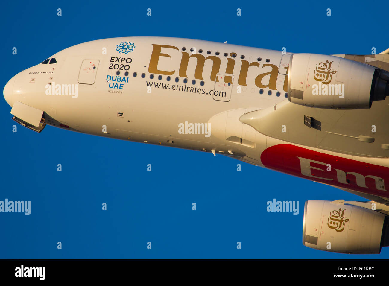 Emirates airbus a380 aircraft hi-res stock photography and images - Alamy