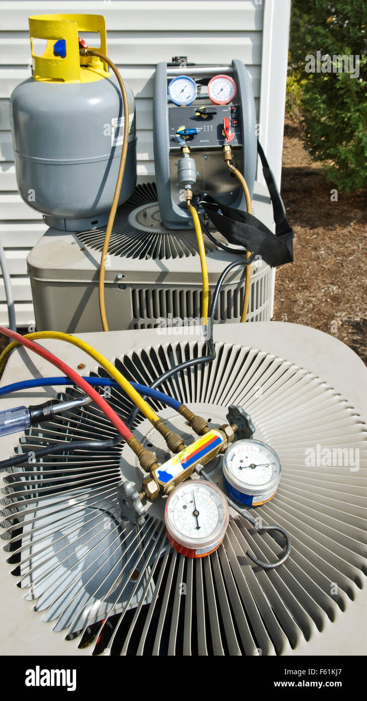 Freon Pump Charges Air Conditioning Compressor Stock Photo Alamy