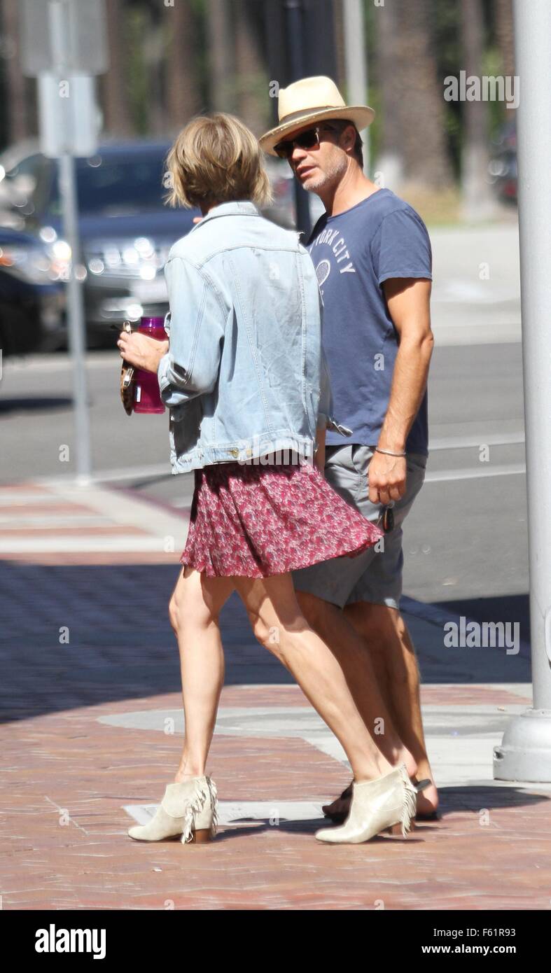 Timothy Olyphant takes his wife shopping in Beverly Hills Featuring