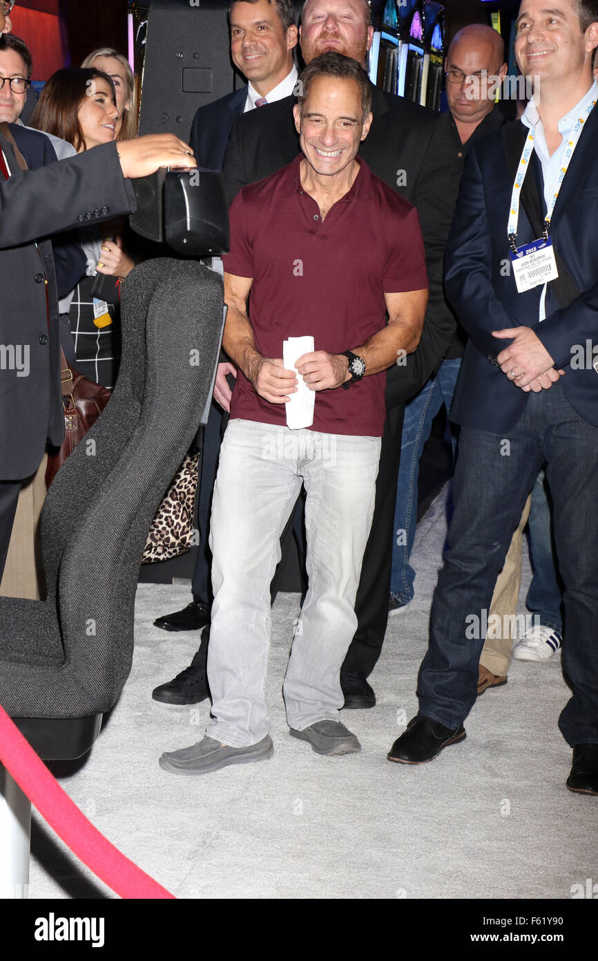 How Tall Is Harvey Levin