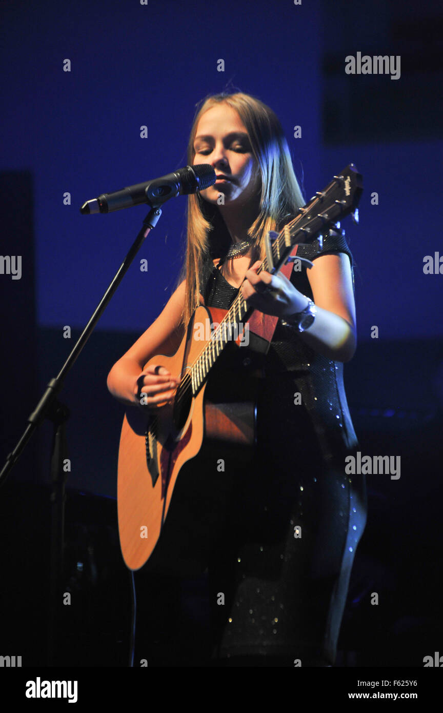 Connie Talbot arrives at the Shooting Star Chase Ball at the Dorchester in  central London Stock Photo - Alamy